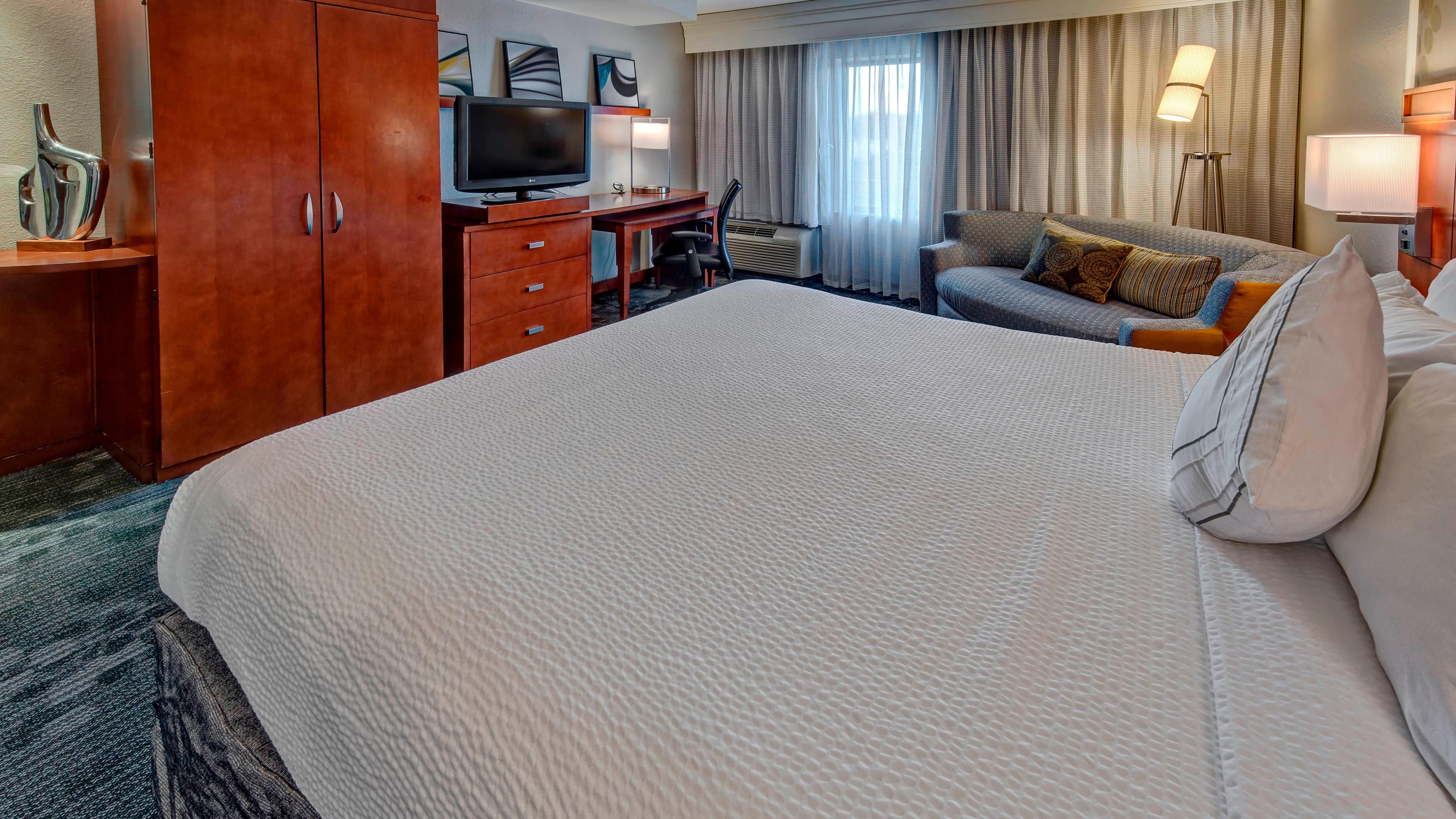 King Guest Room - Image 1