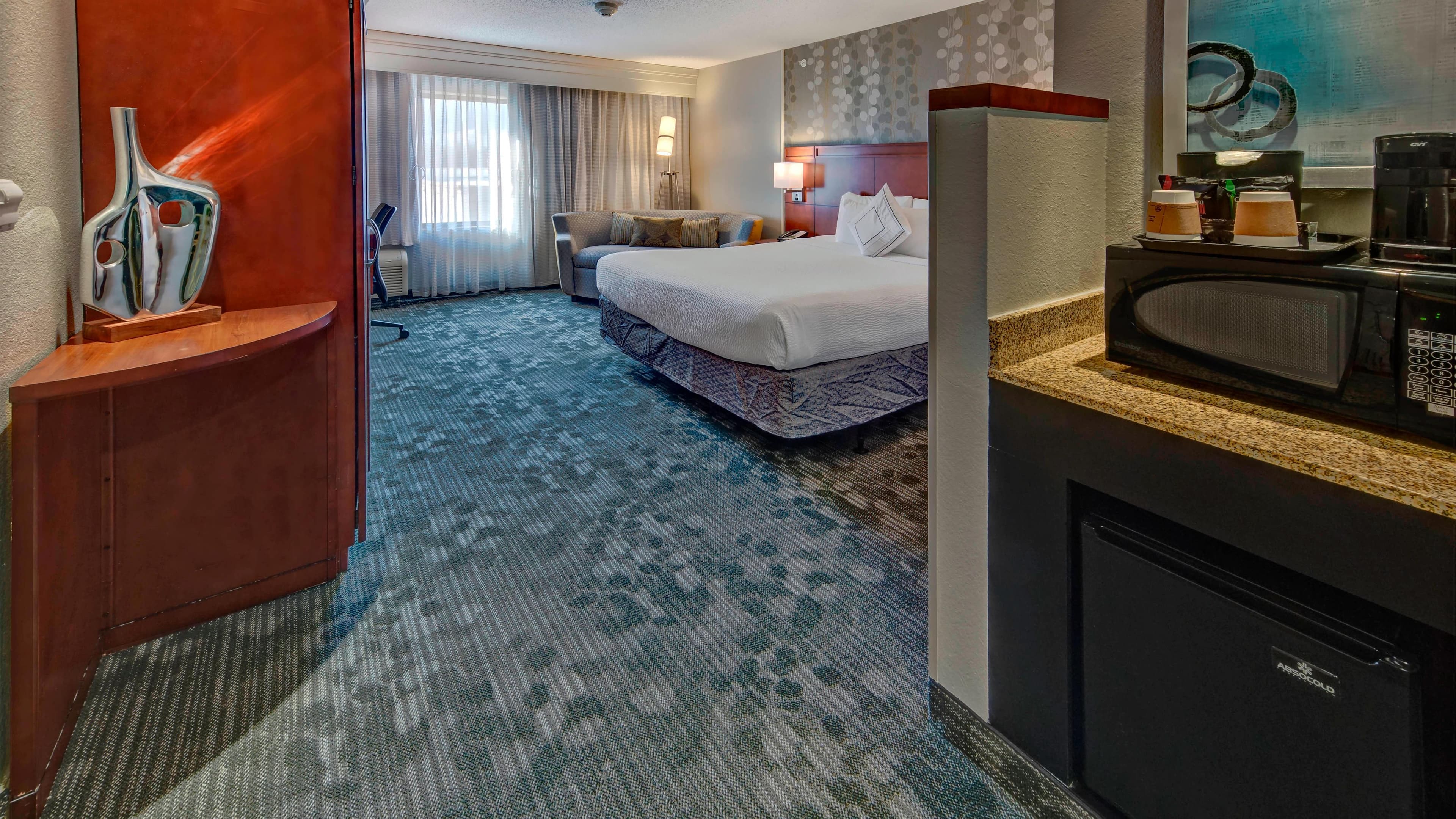 King Guest Room - Image 2