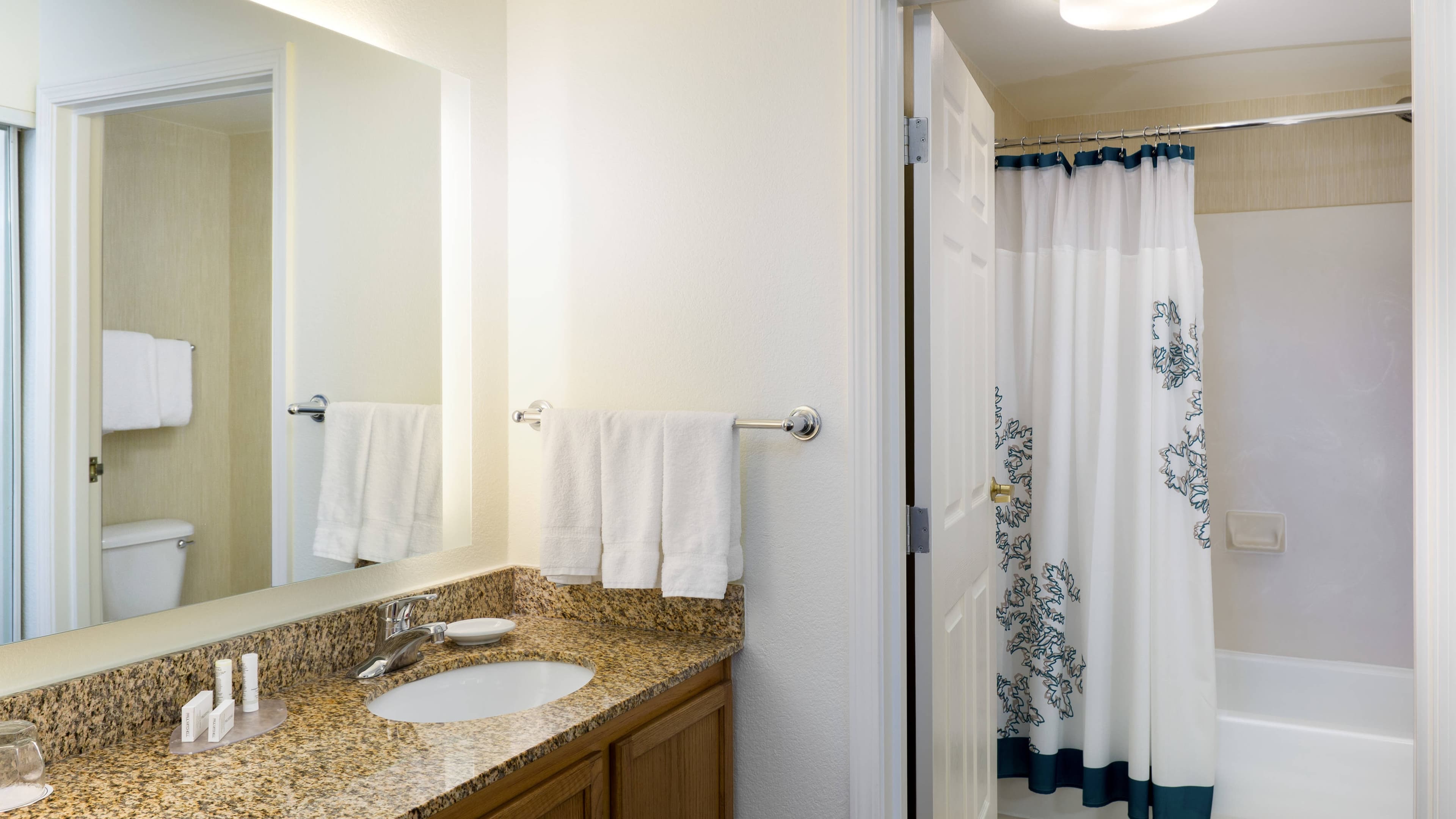 1 Bedroom Suite - Image 4