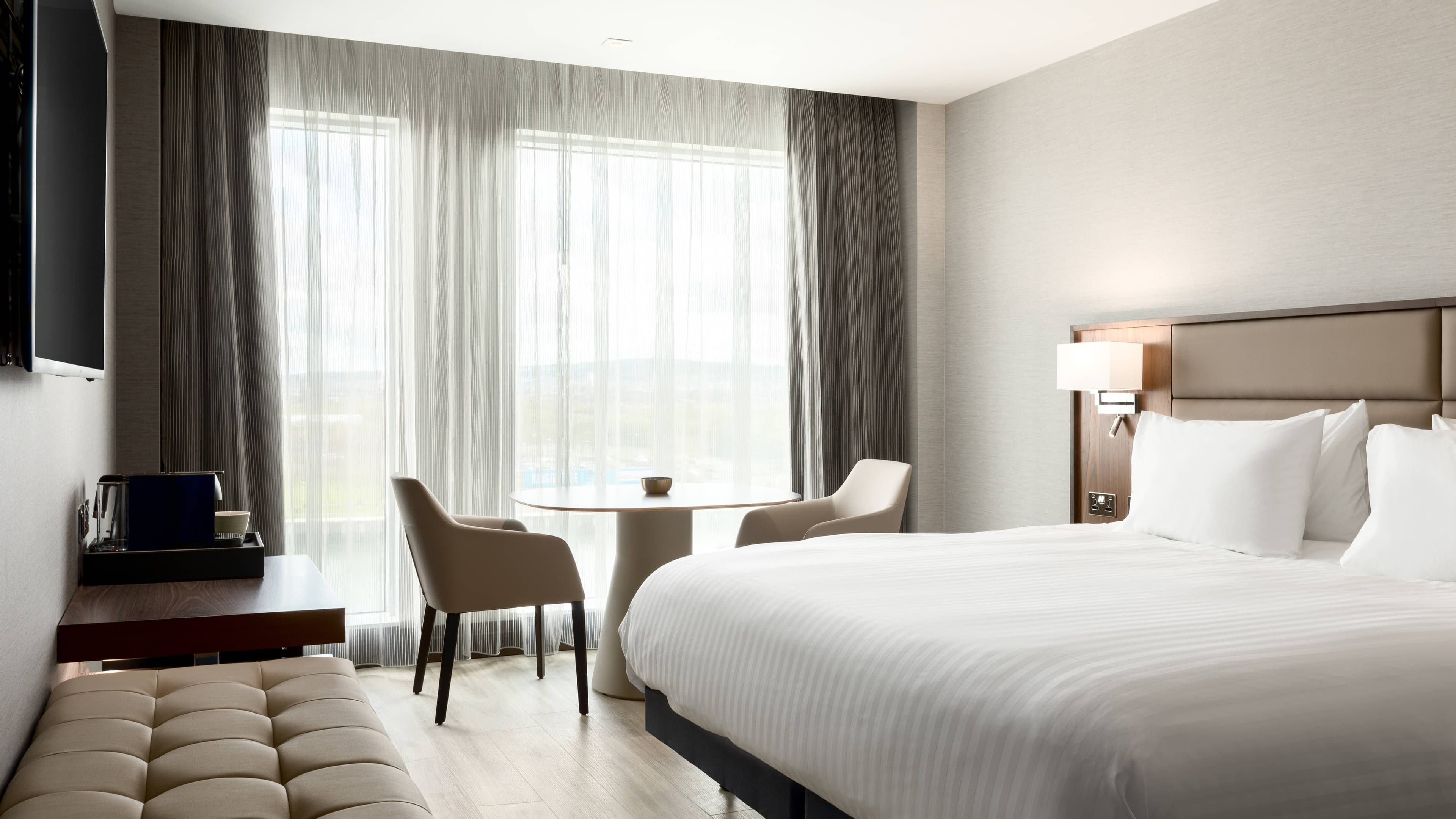 Standard King Room - Image 3