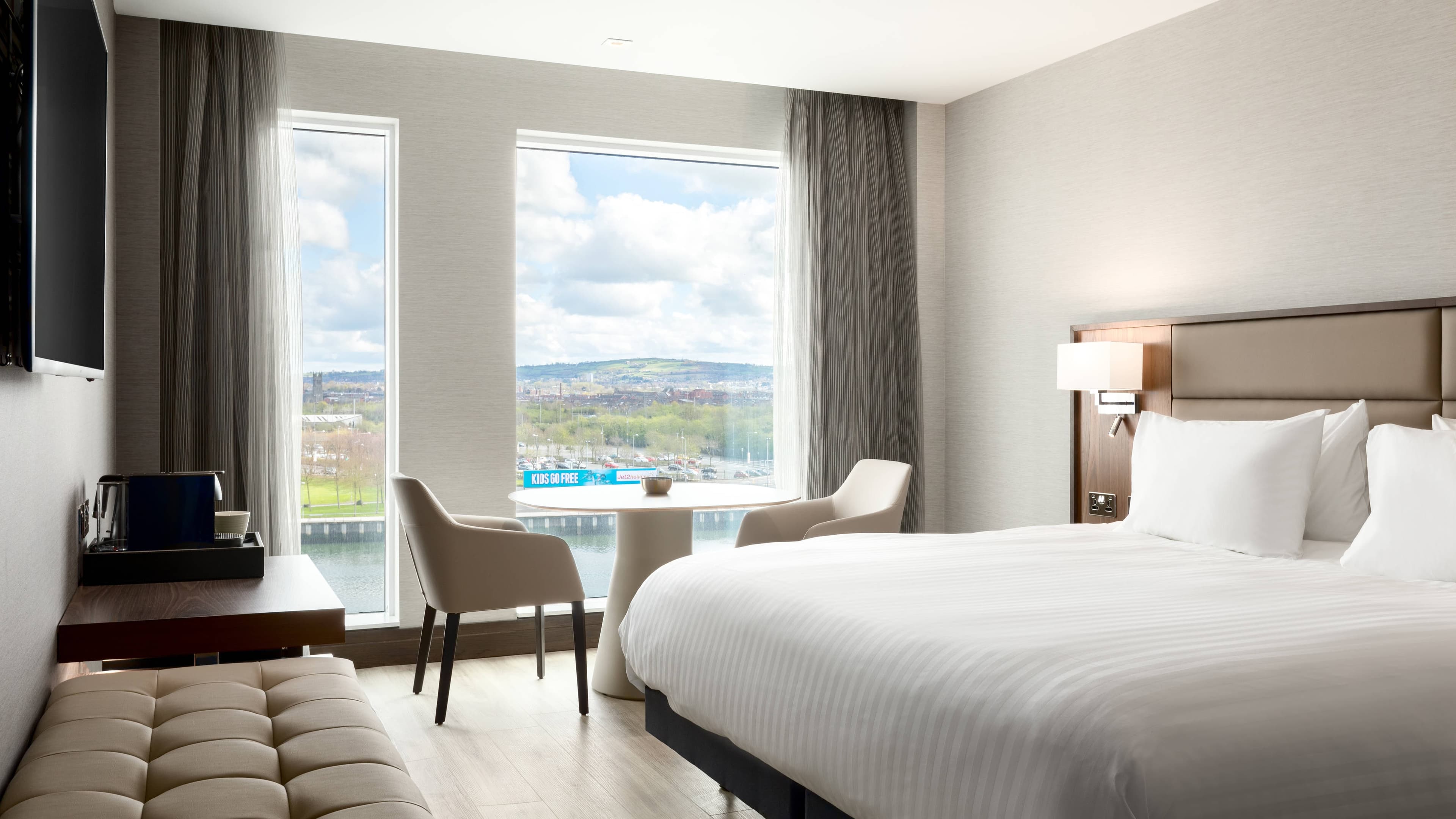 Standard King Room - Image 4