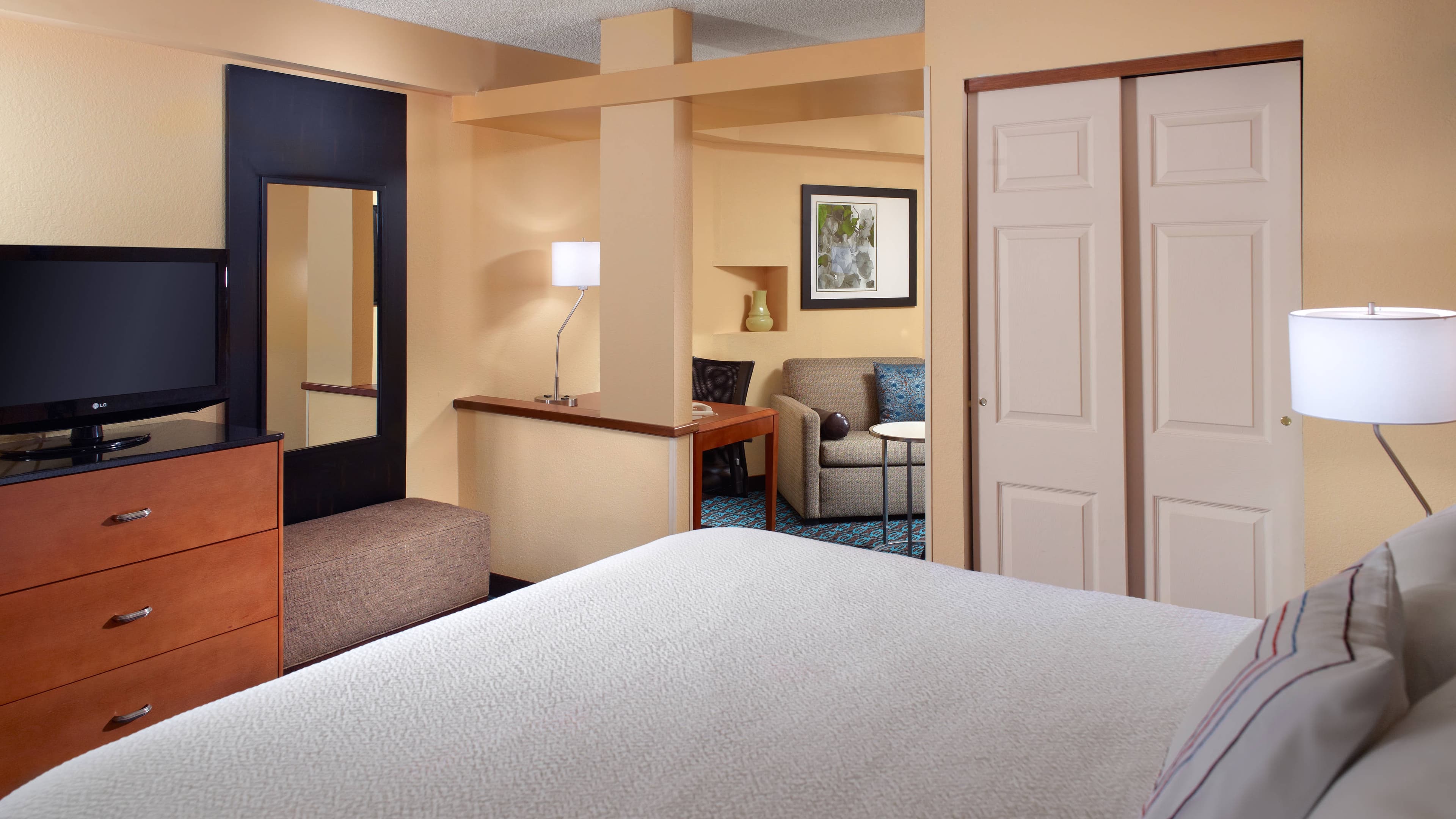 Executive Suite - Image 2