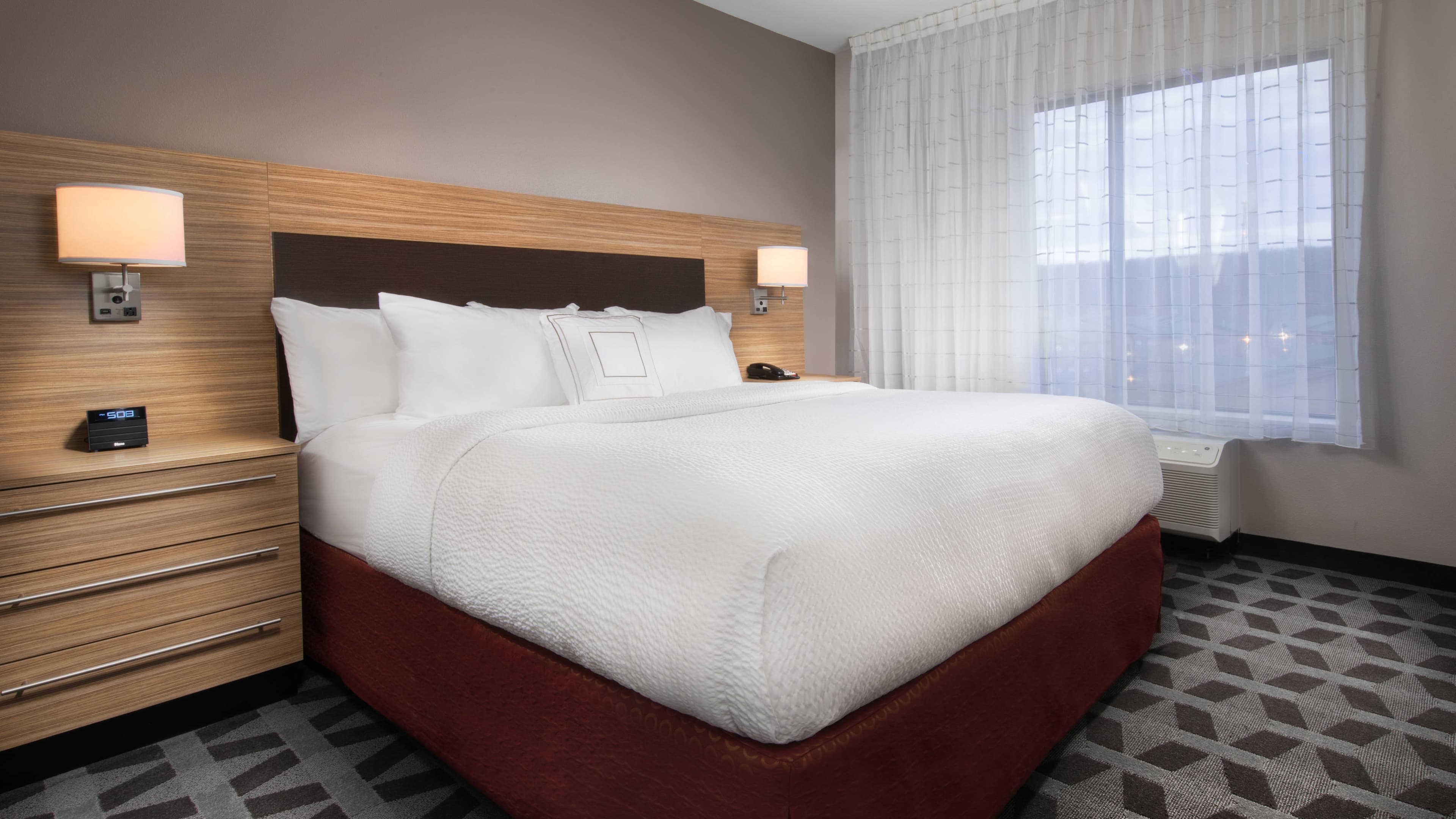 1 Bedroom Suite - Image 3