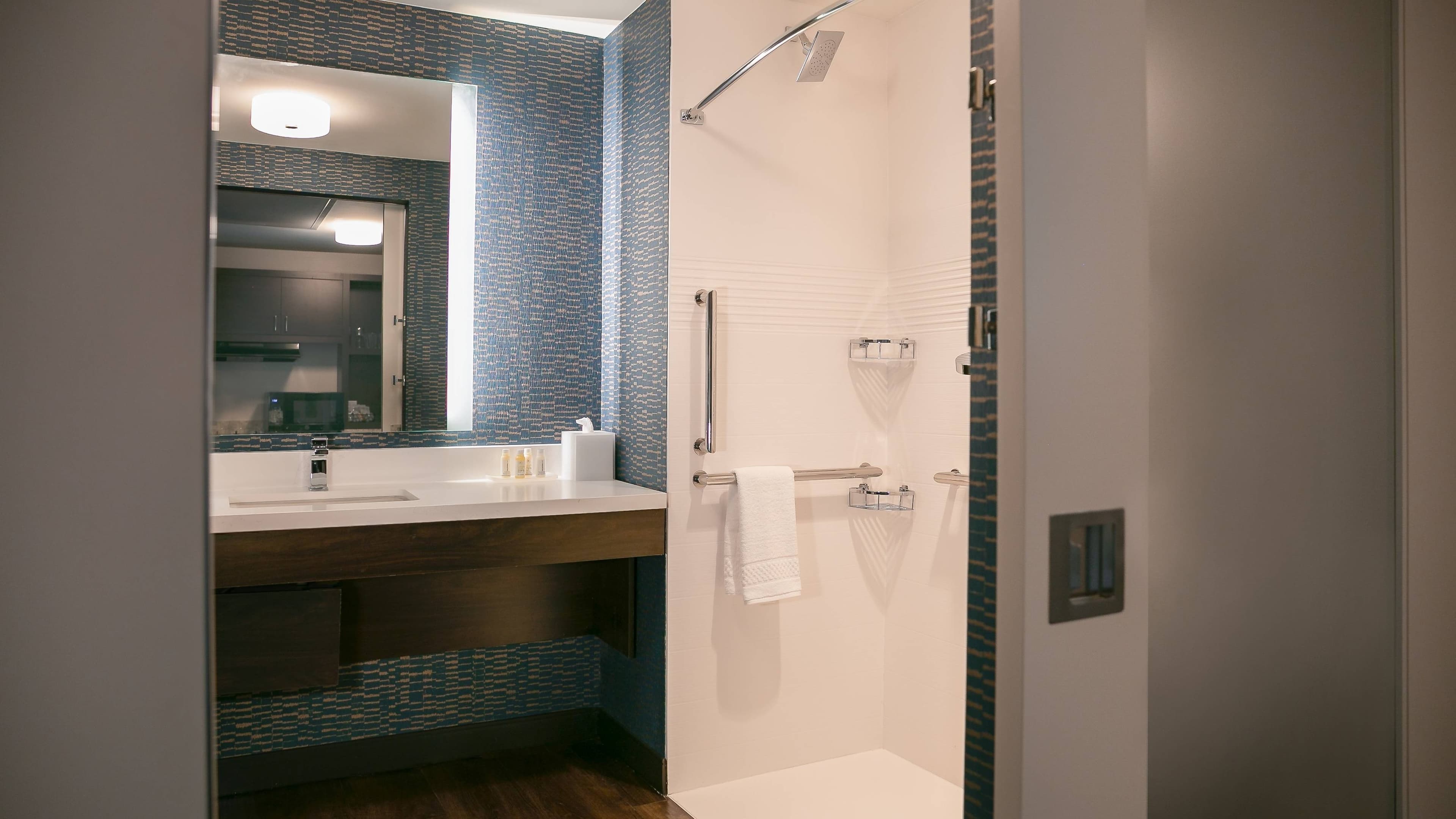 2 Queen Studio - Image 5