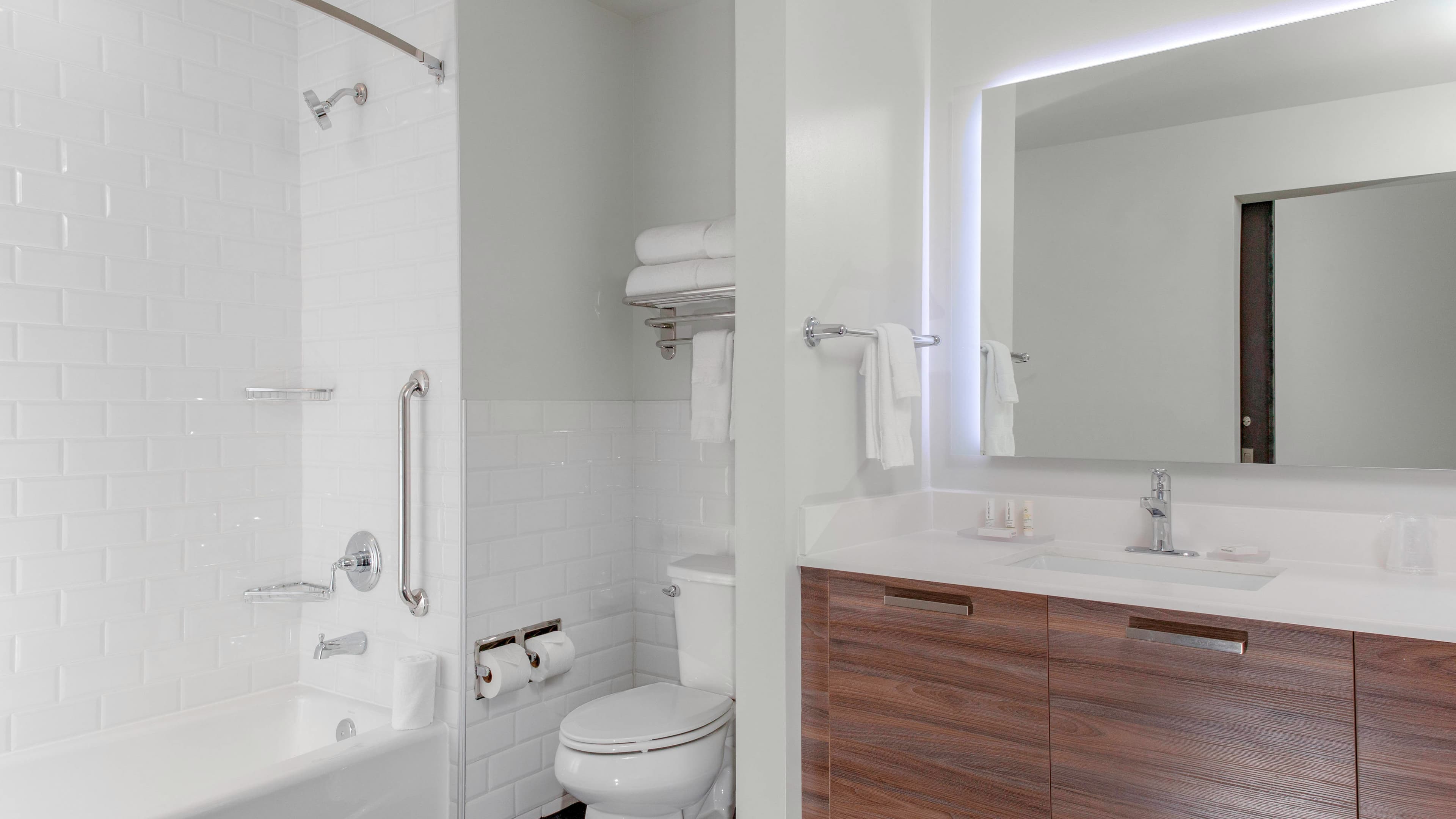 Double Queen - Image 2