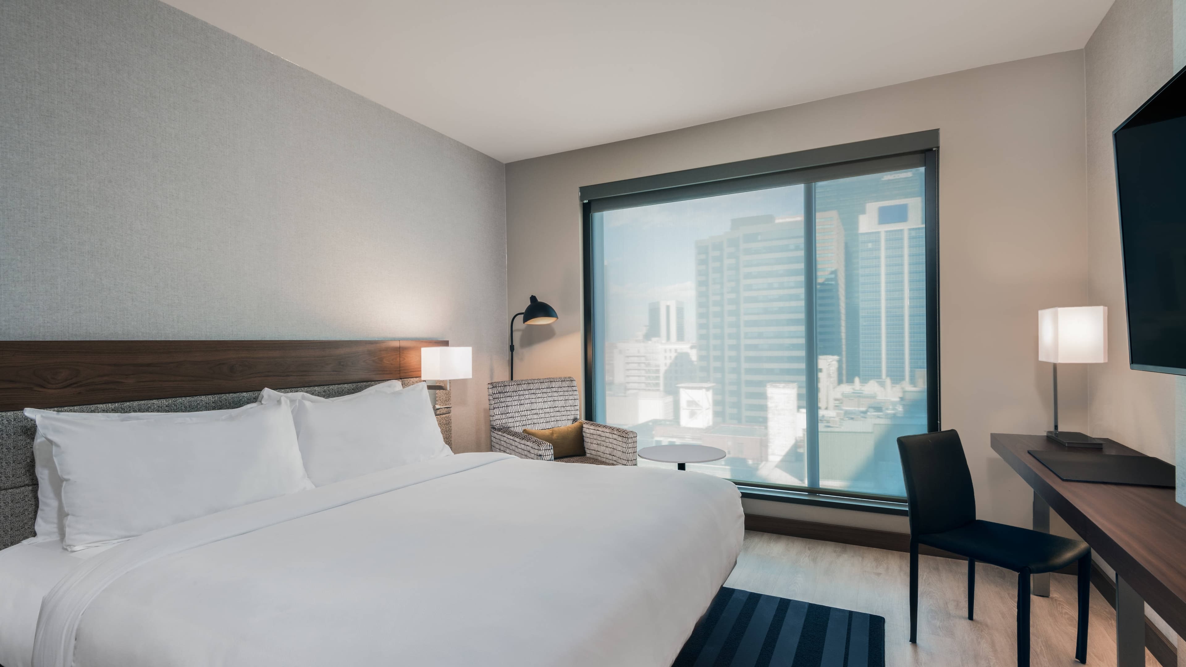 Classic King - Image 1