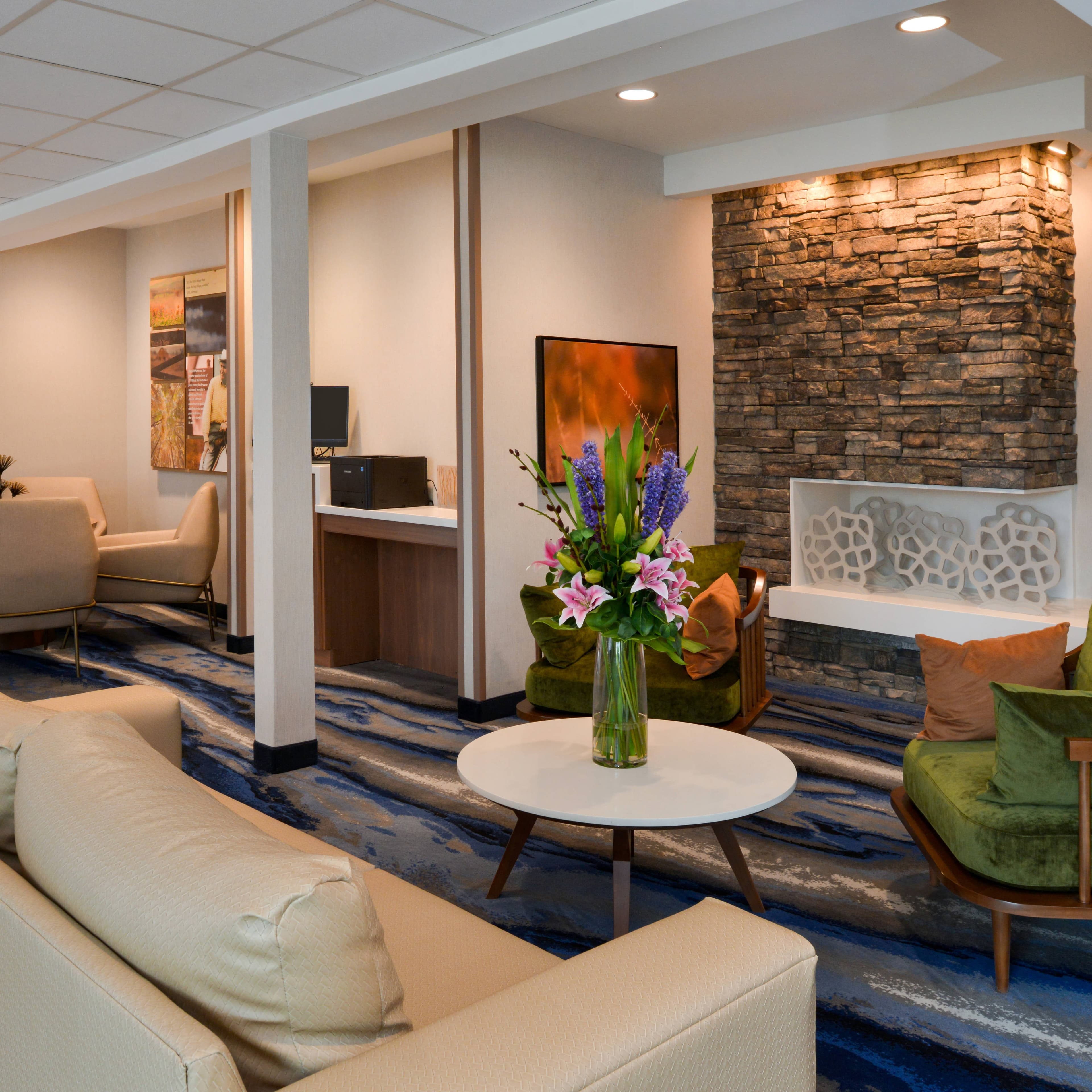 Fairfield Inn & Suites Arlington Near Six Flags
