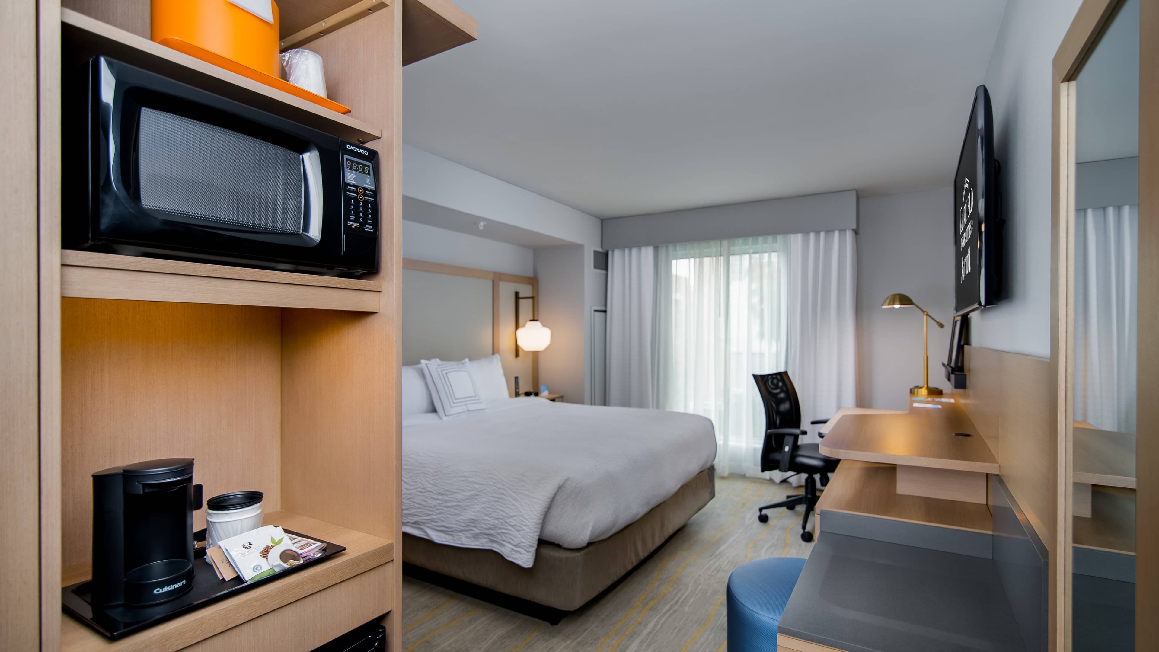 King Guest Room - Image 1