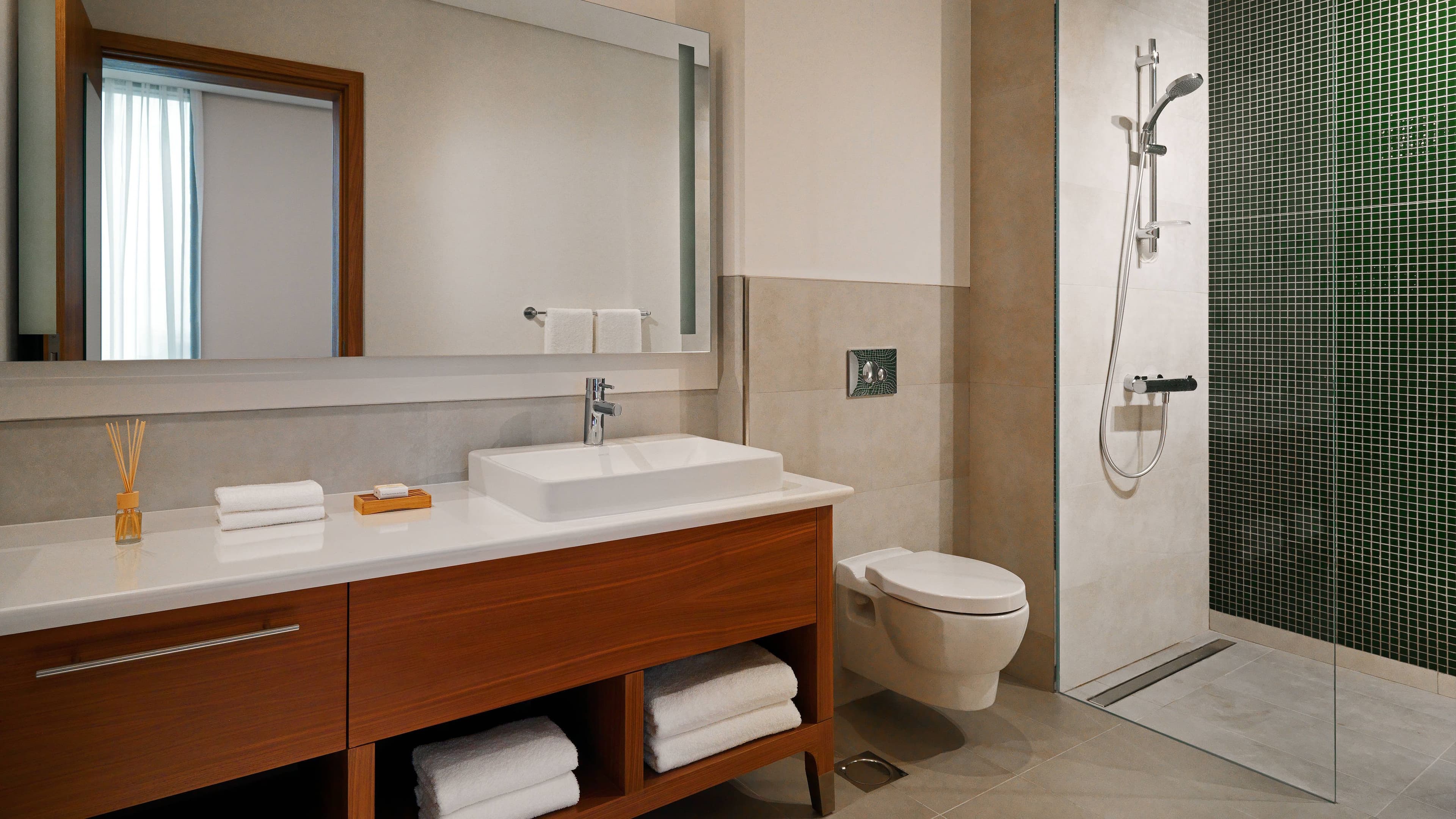 Studio Apartment - Image 3