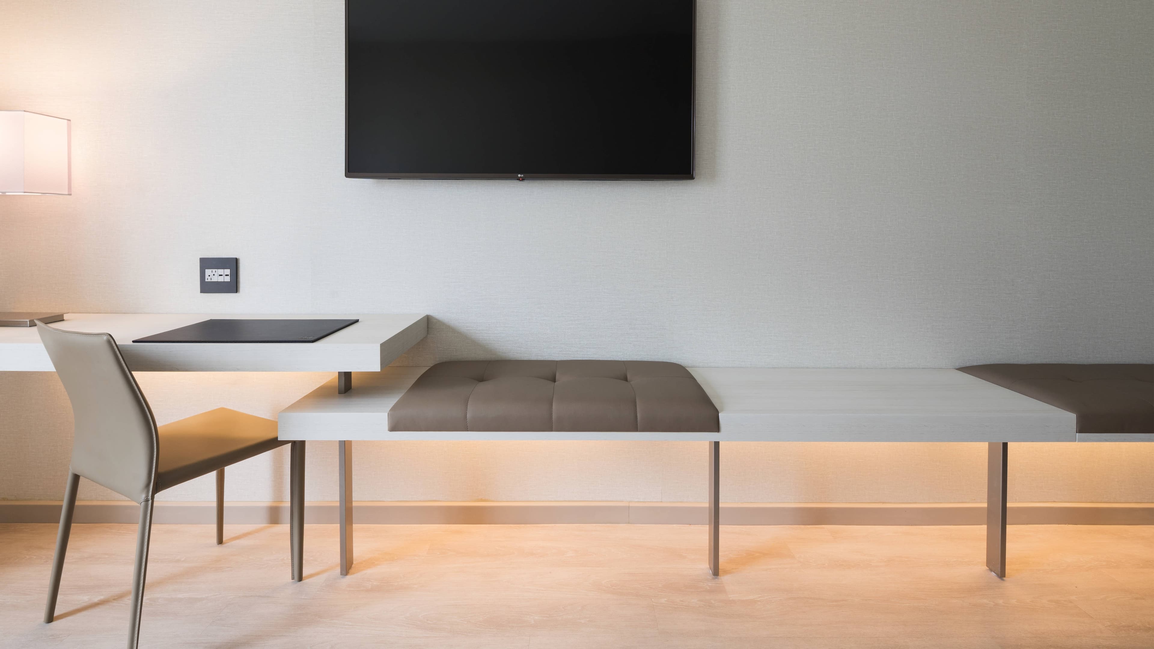 King Guest Room - Image 2