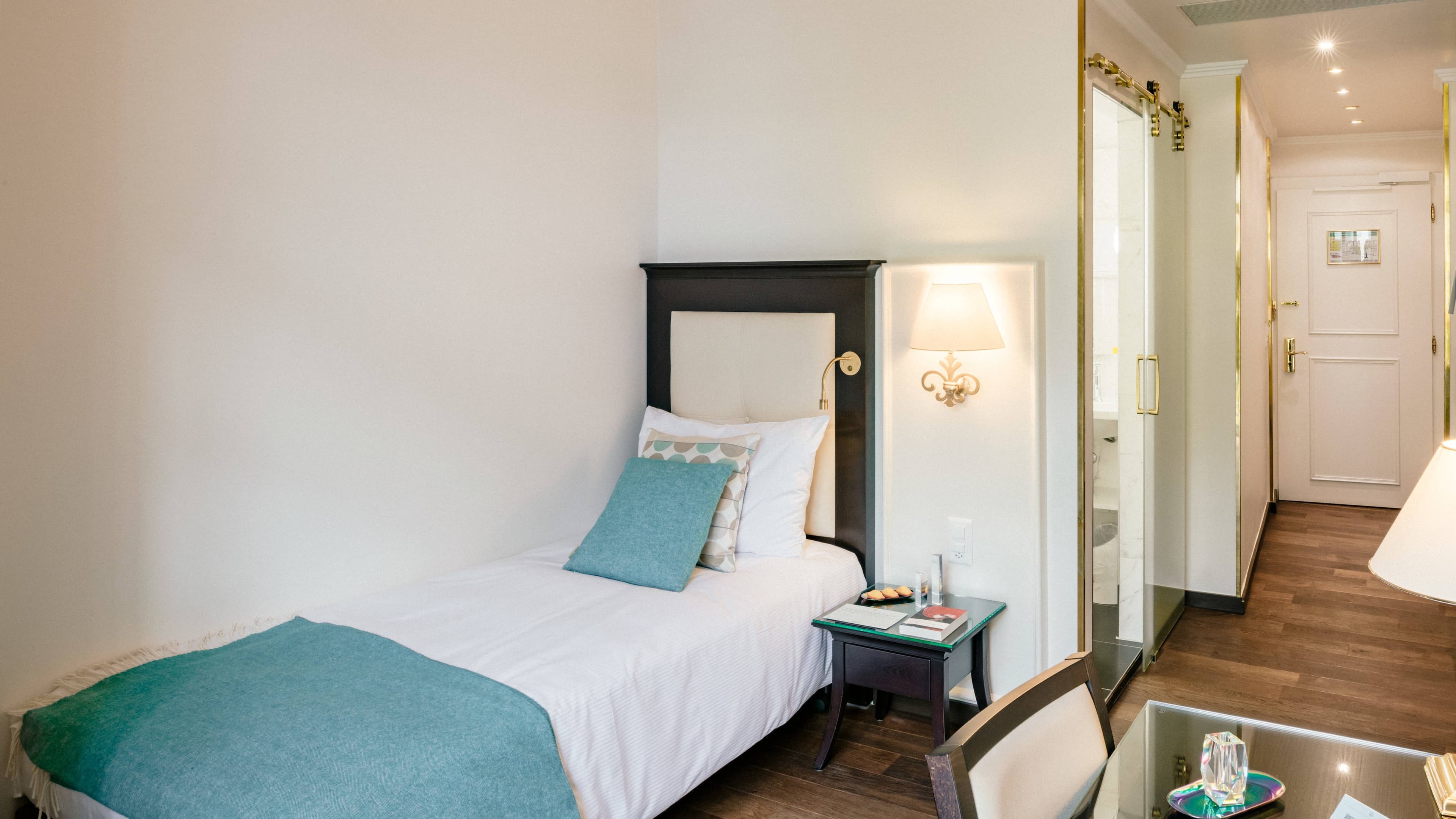 Classic Room Single - Image 1