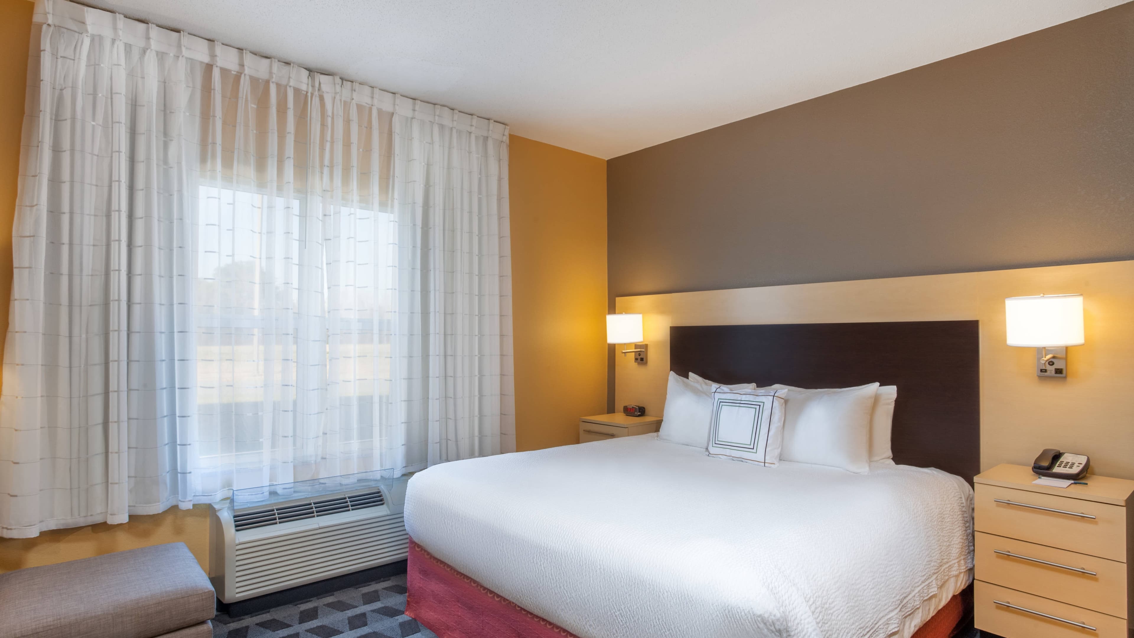 King Studio Suite - Image 2