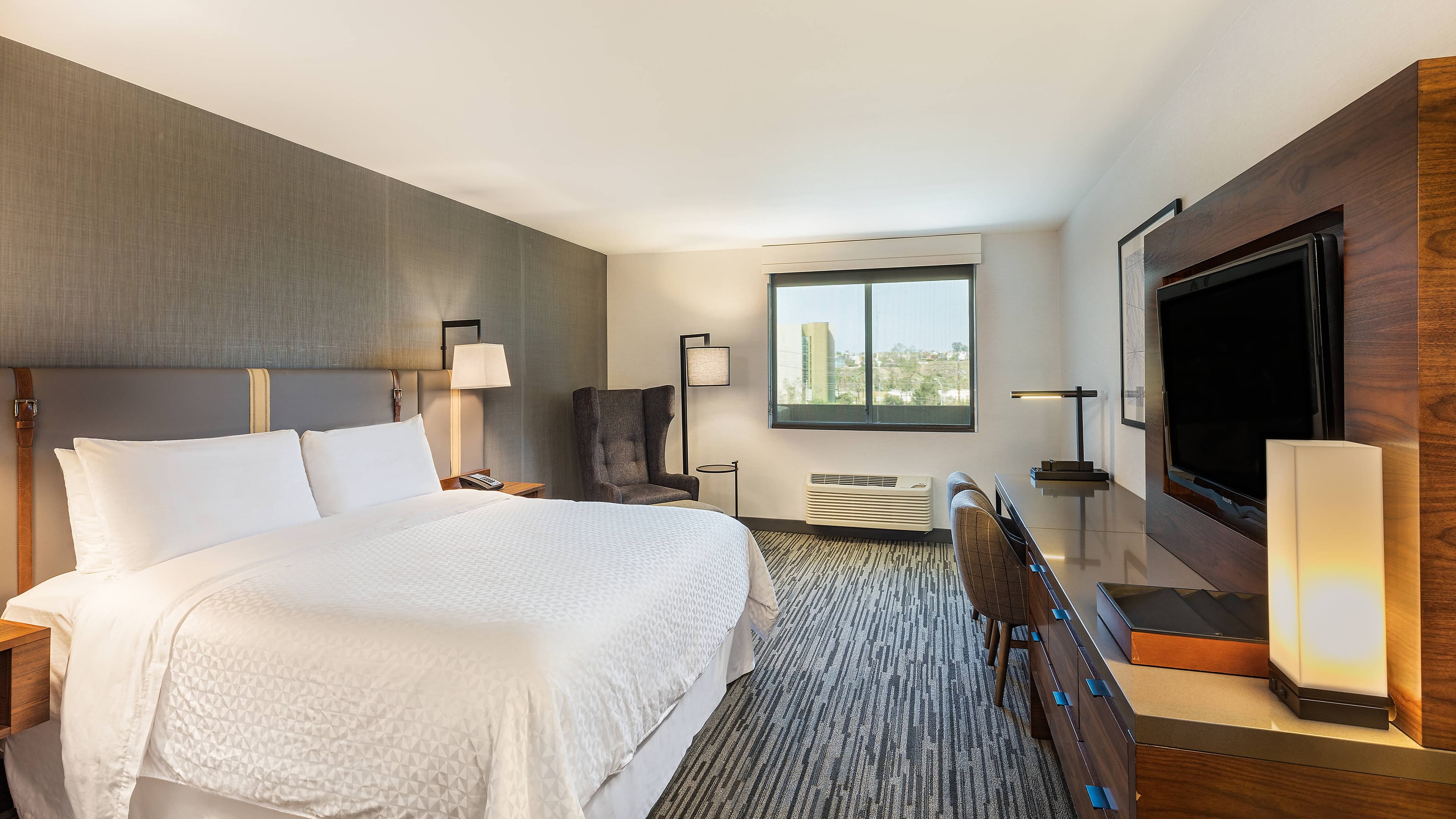 King Guest Room - Image 3