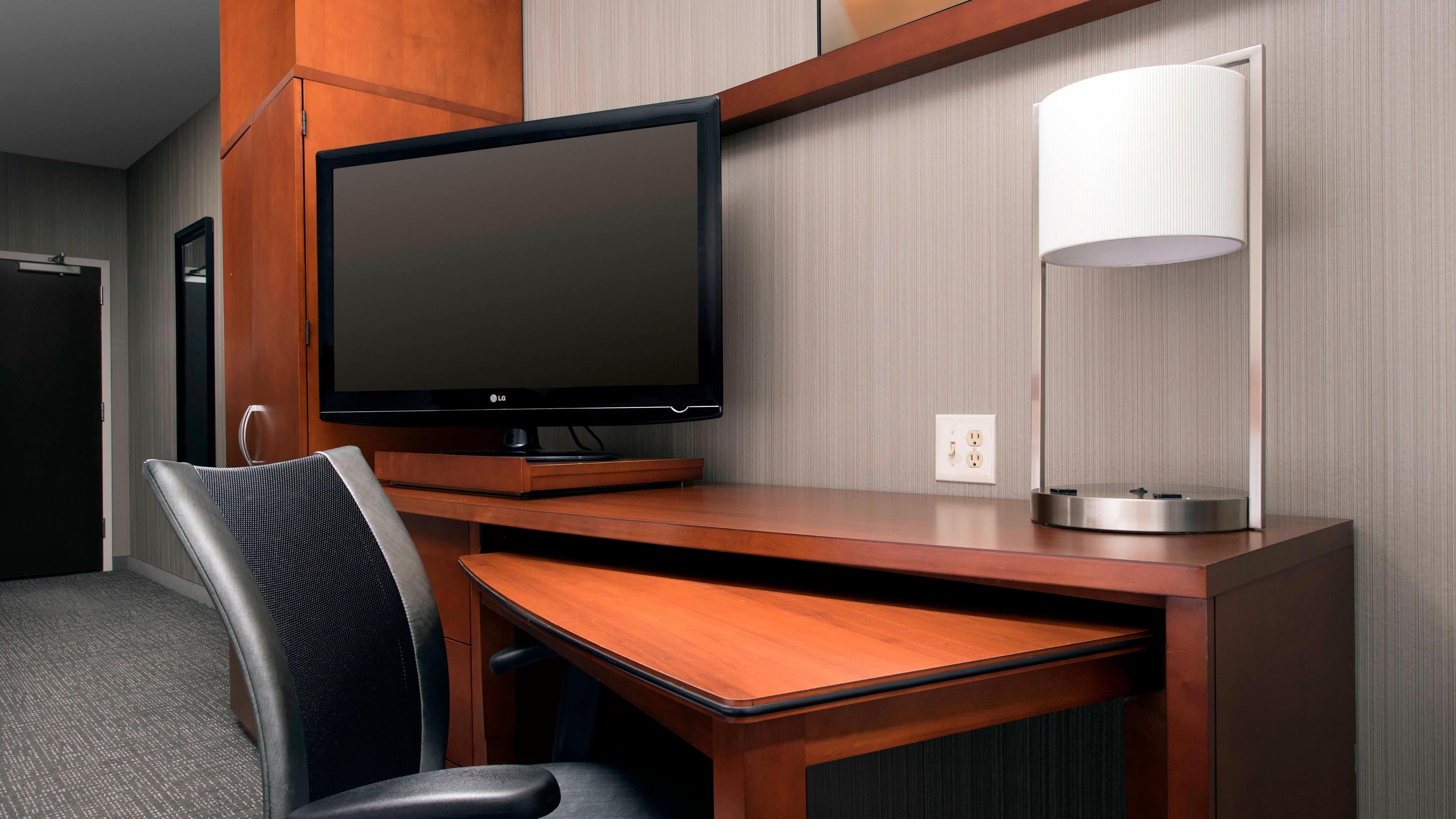 1 King Bed and Sofabed - Image 3