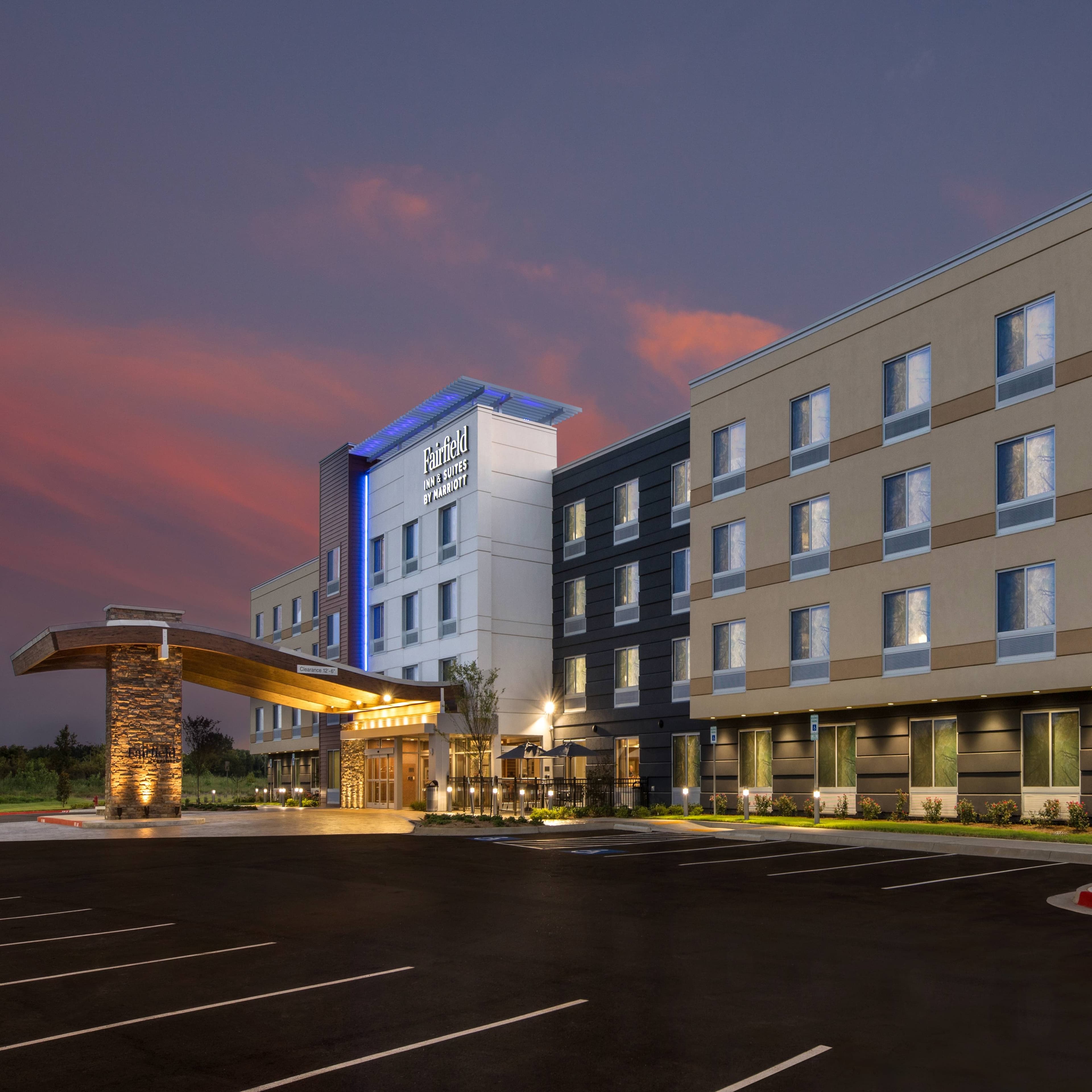 Fairfield Inn & Suites Little Rock Airport