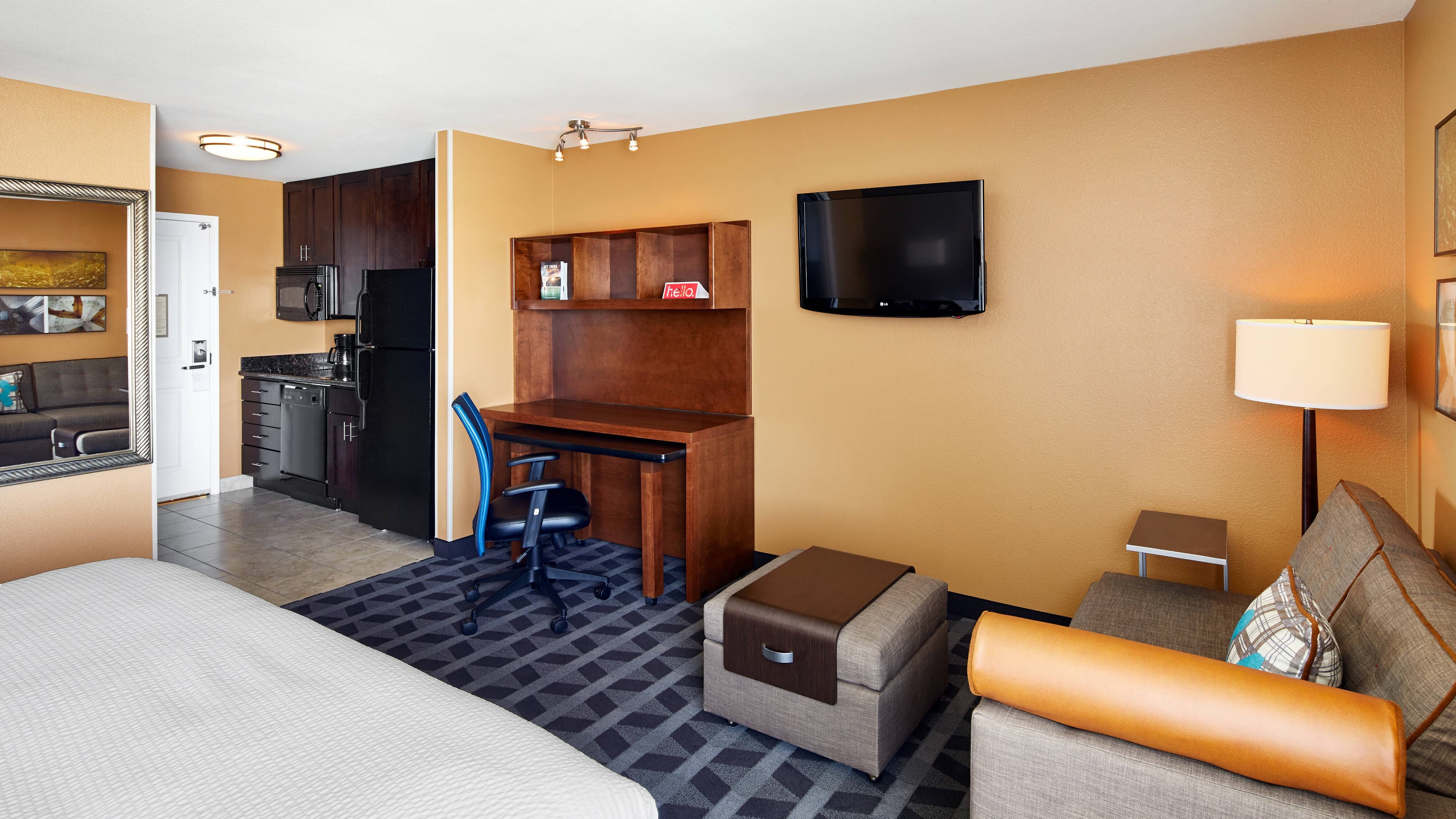 King Studio Suite - Image 1