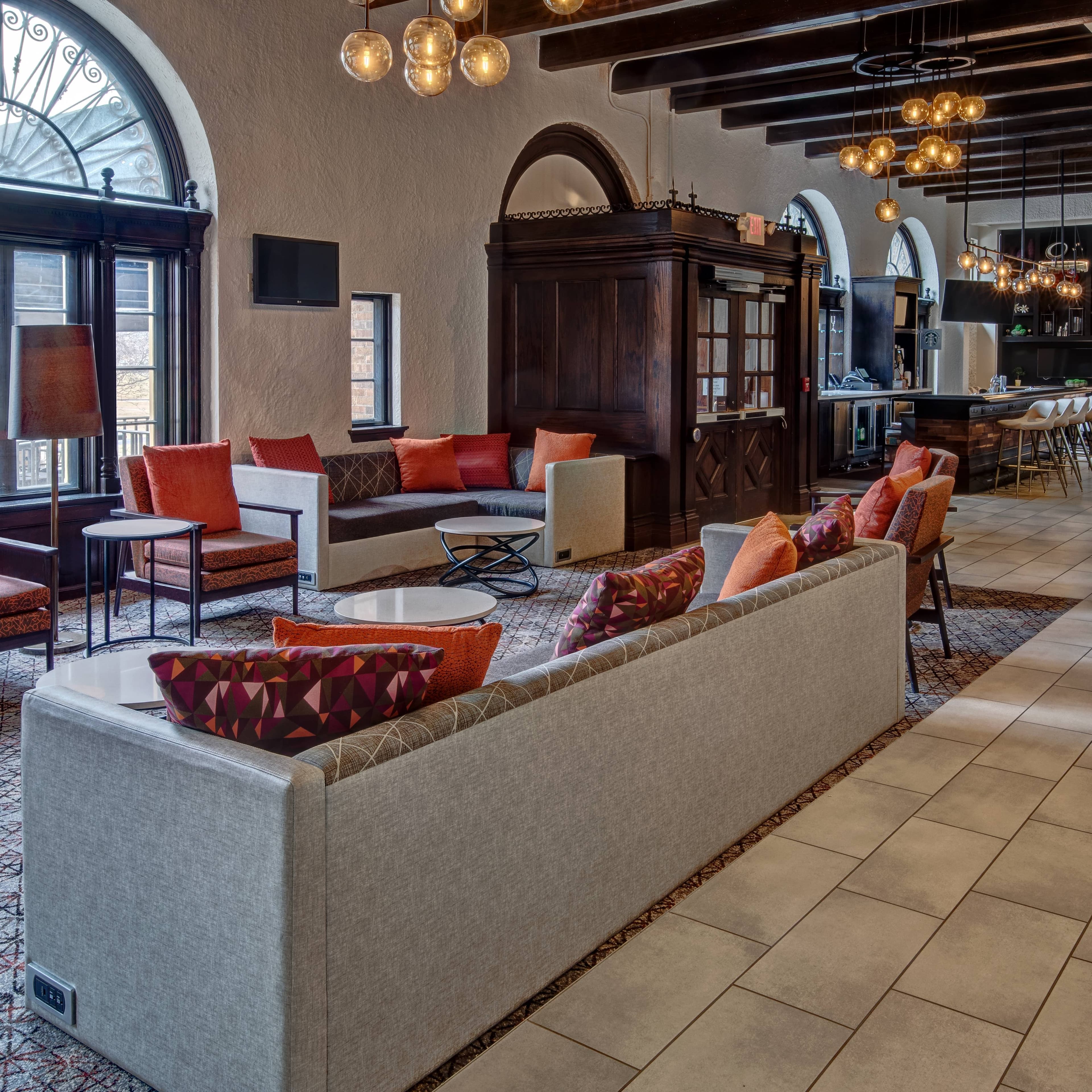 Courtyard Kansas City Country Club Plaza