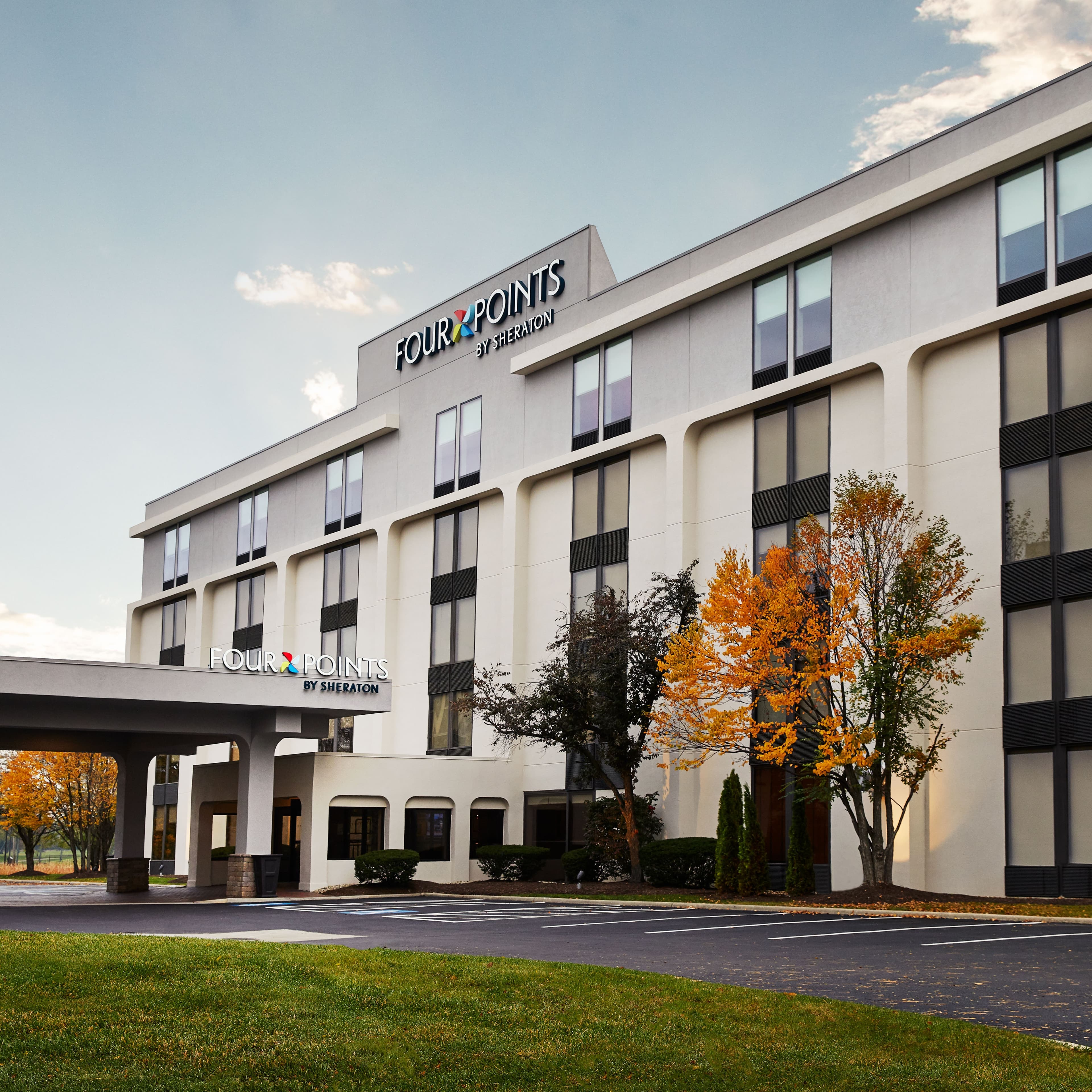 Four Points by Sheraton Chicago Westchester/Oak Brook