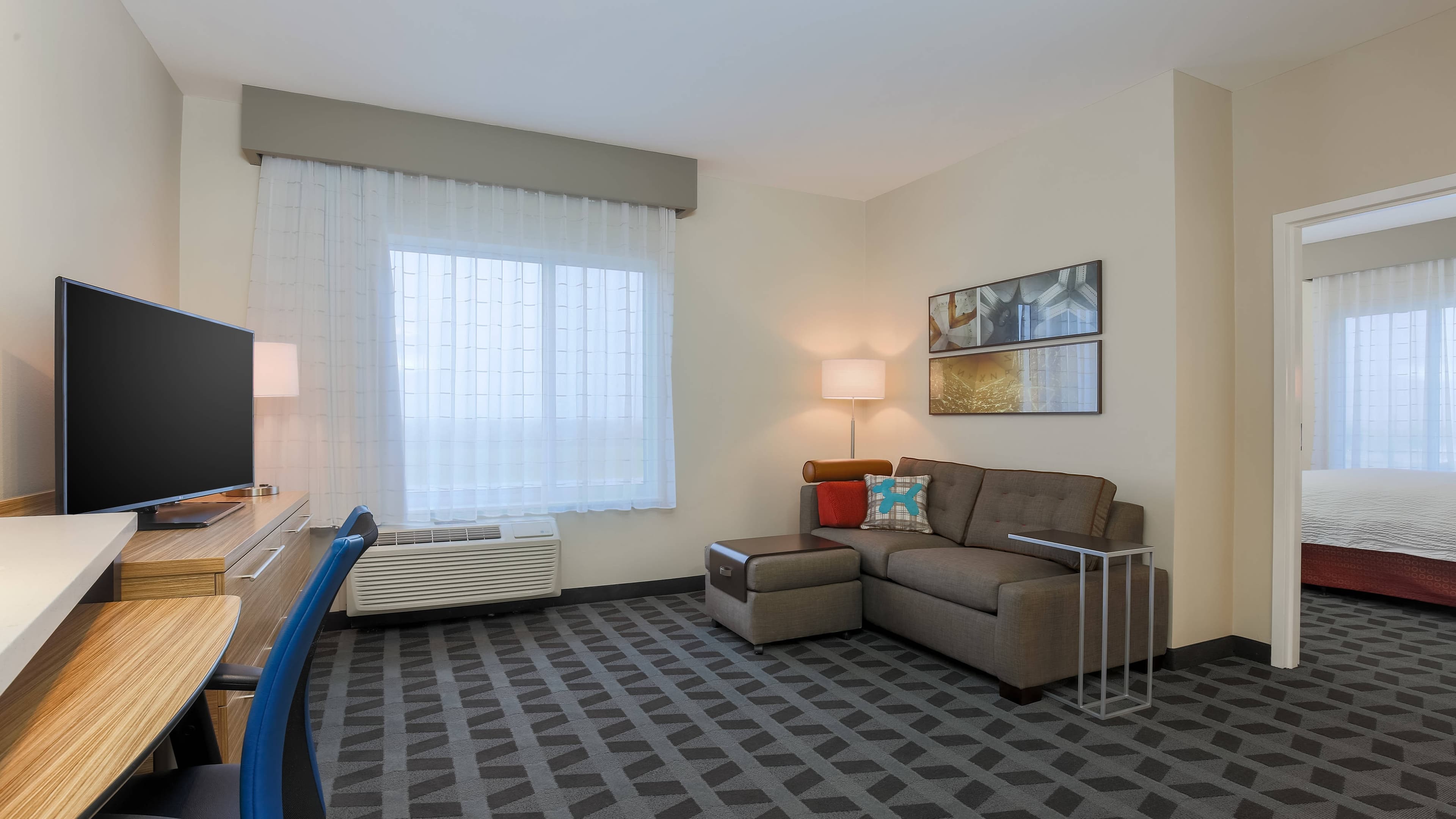 1 Bedroom Suite - Image 1