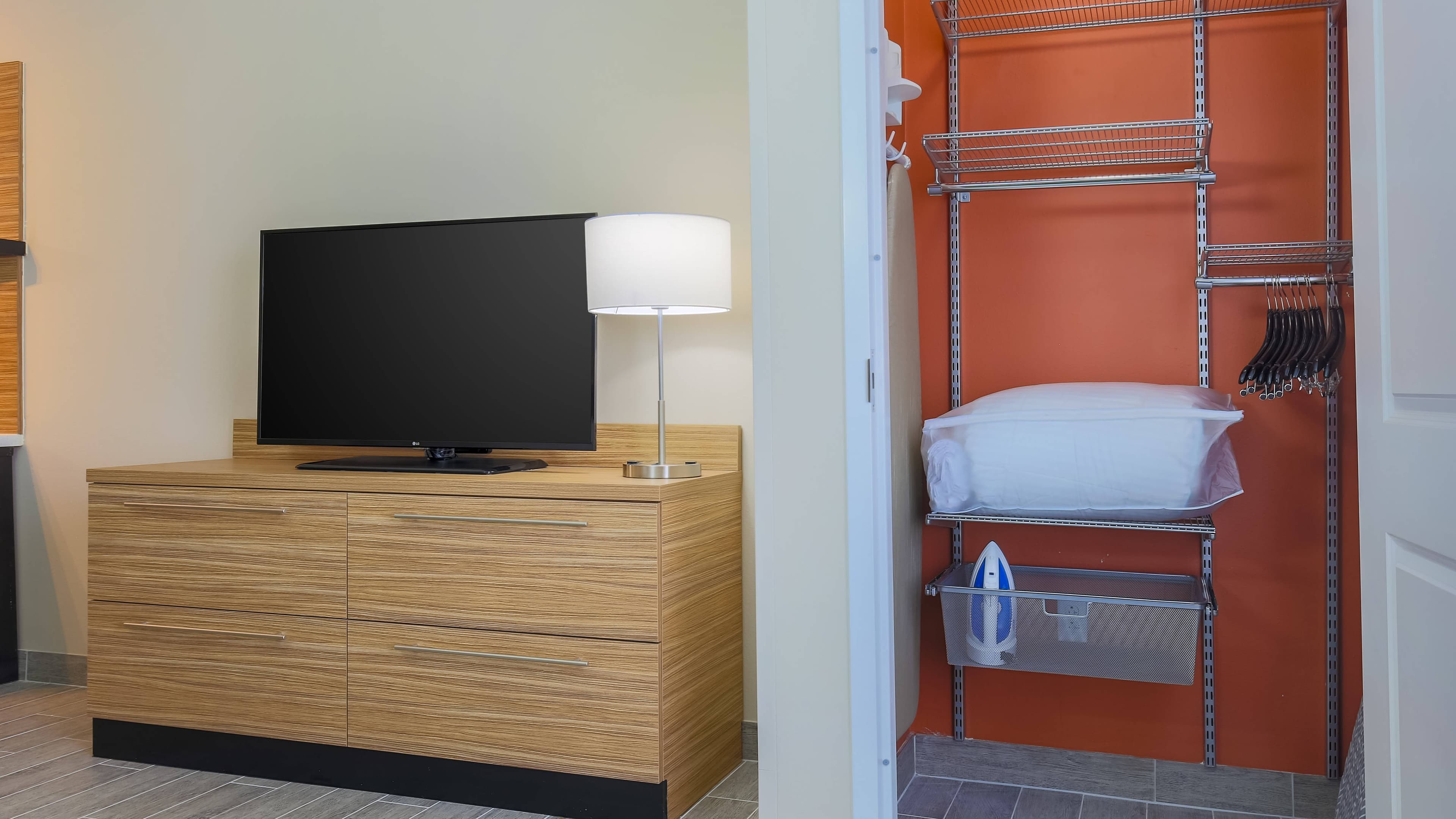 1 Bedroom Suite - Image 5