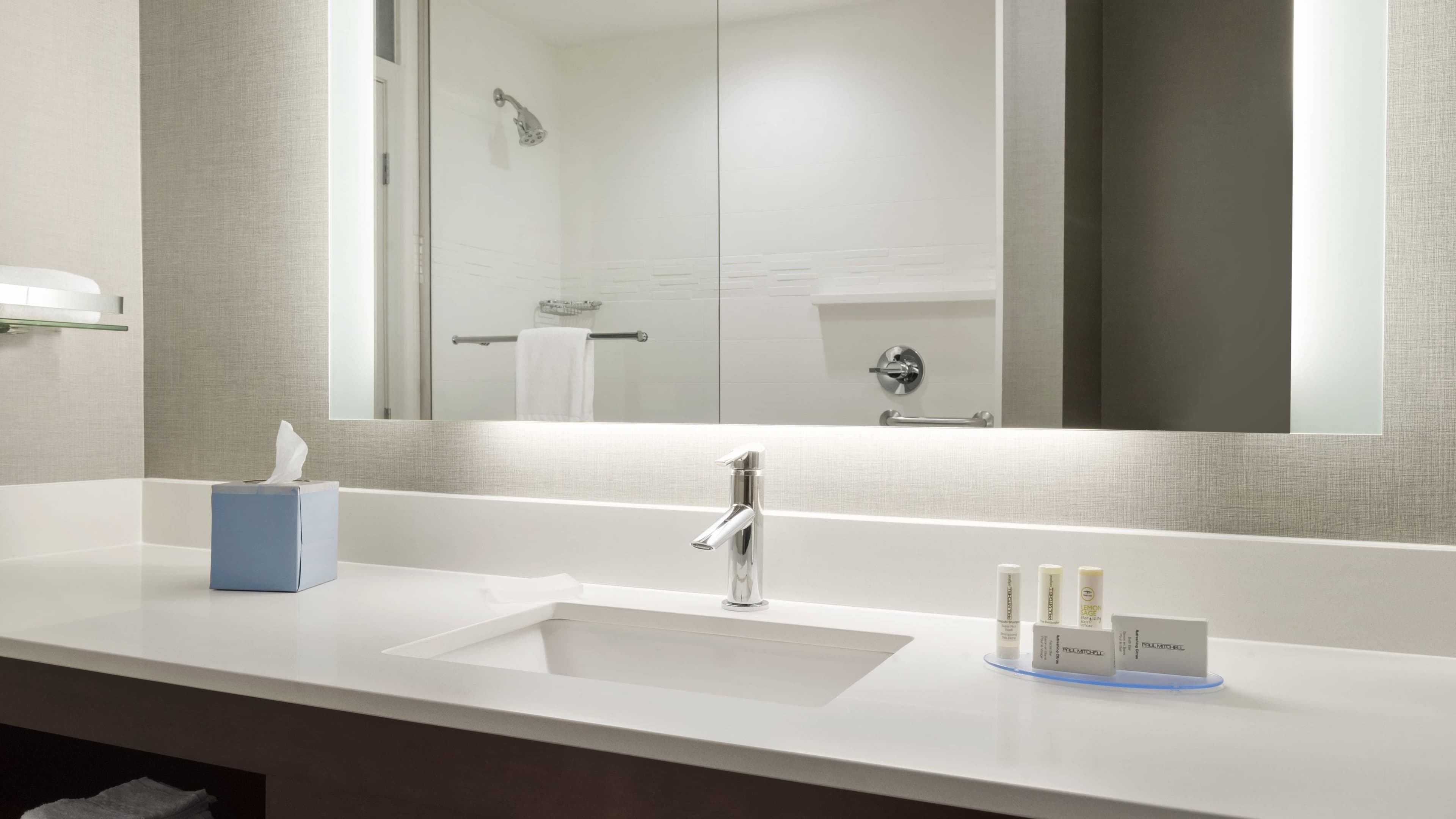 1 Bedroom Suite - Image 3