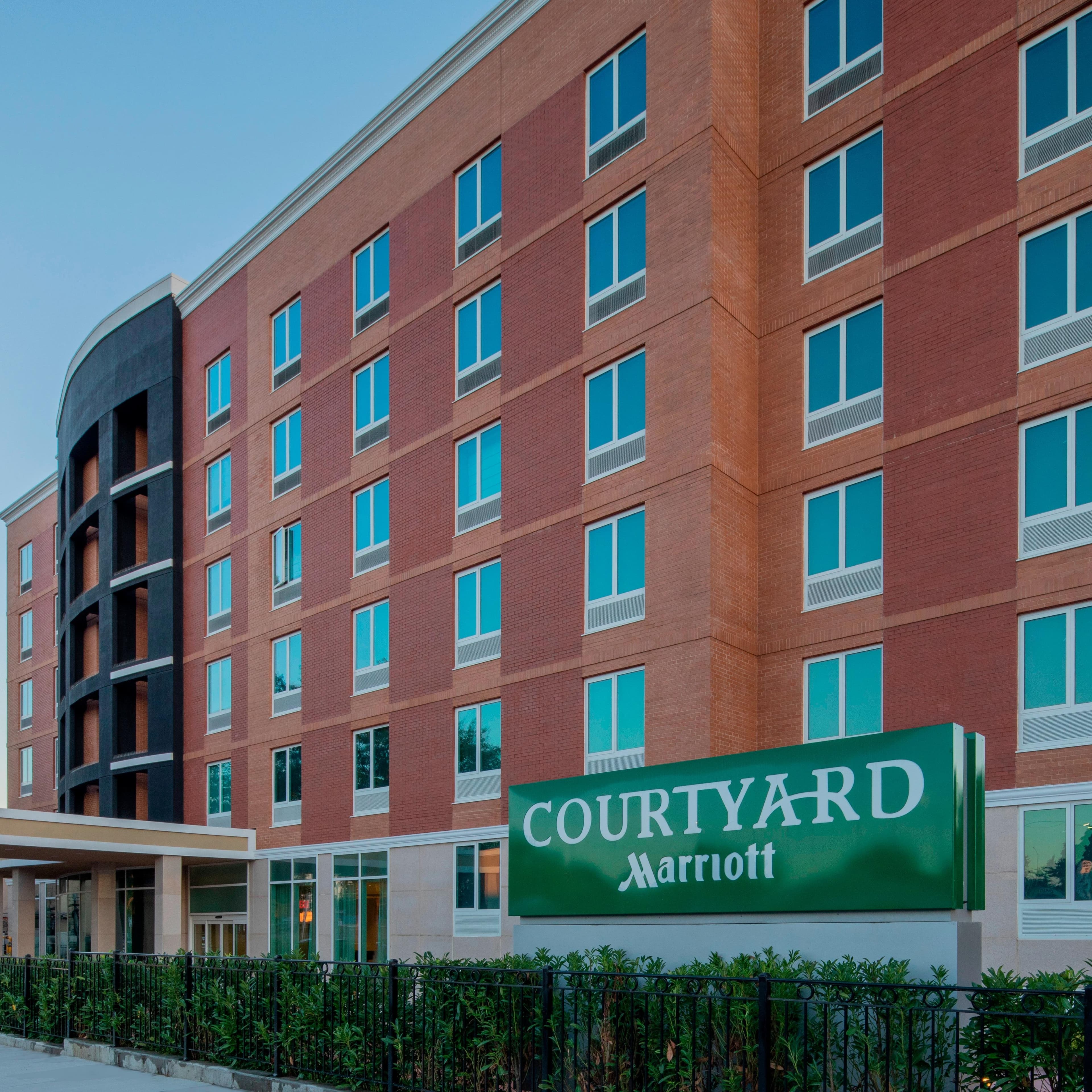 Courtyard New York Queens/Fresh Meadows