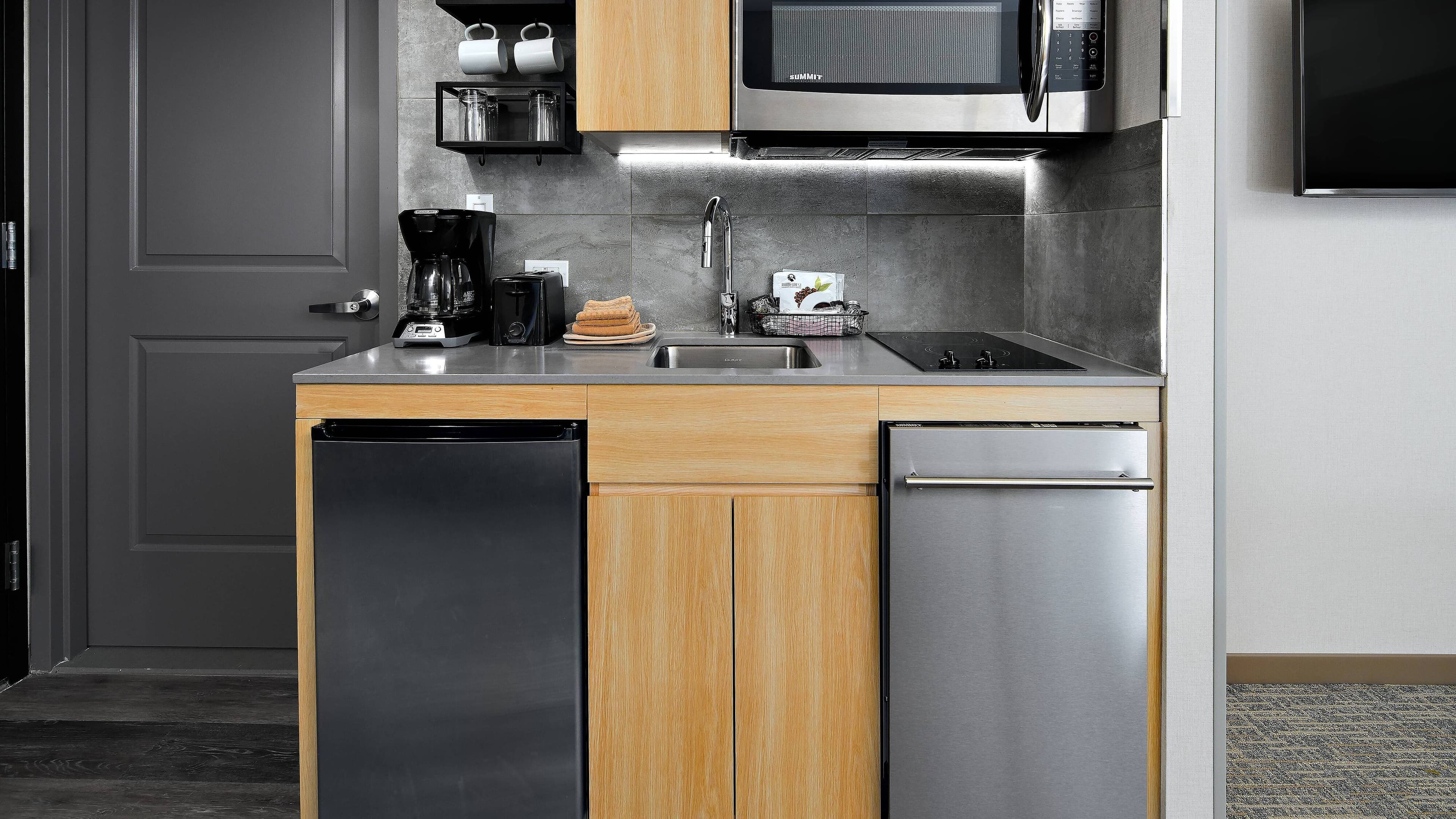 Studio Queen - Image 2