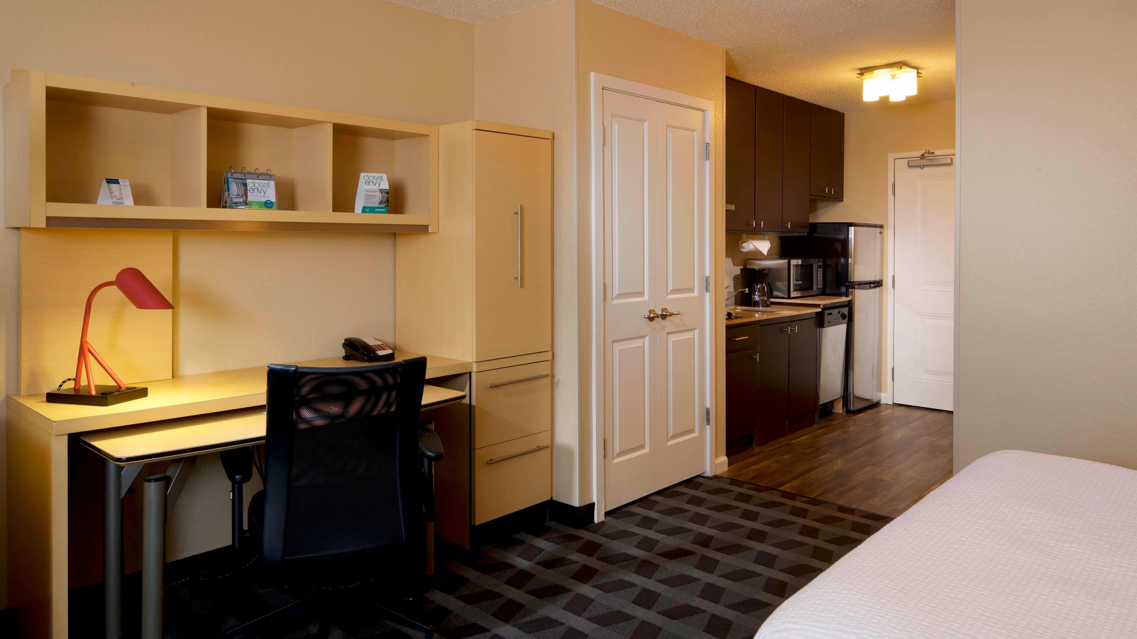 King Studio Suite - Image 2