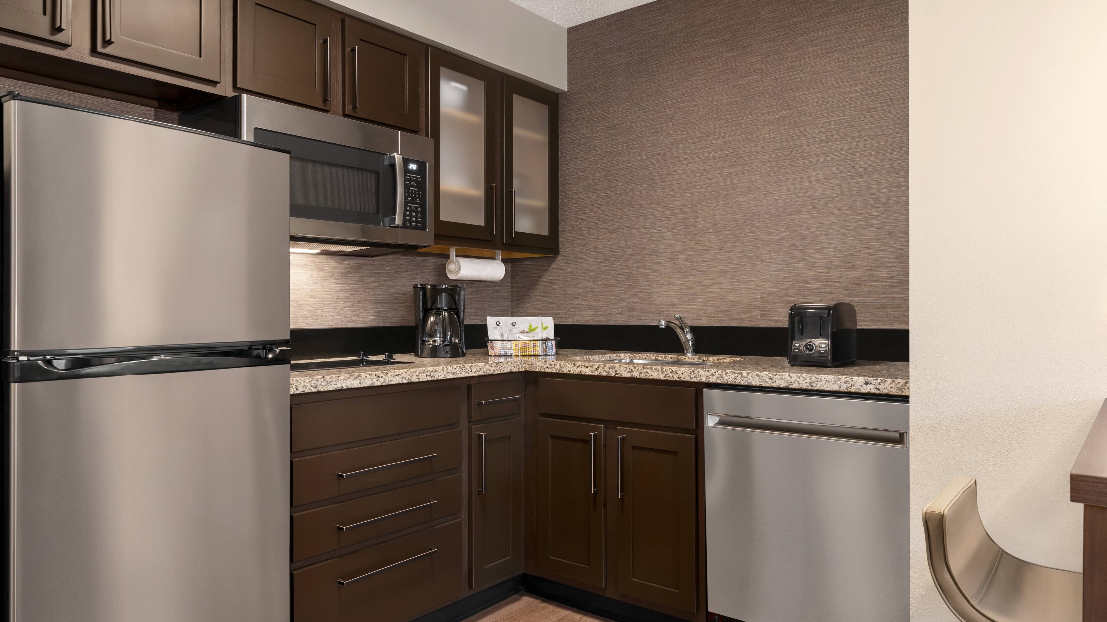 1 Bedroom Suite - Image 3