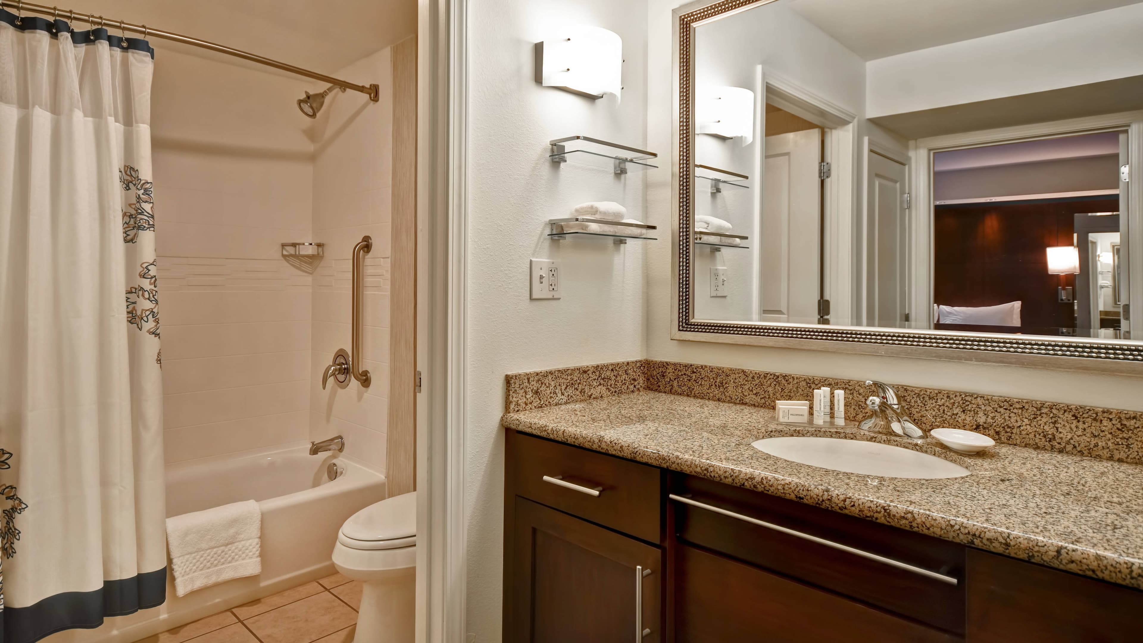 1 Bedroom Residential Suite - Image 6