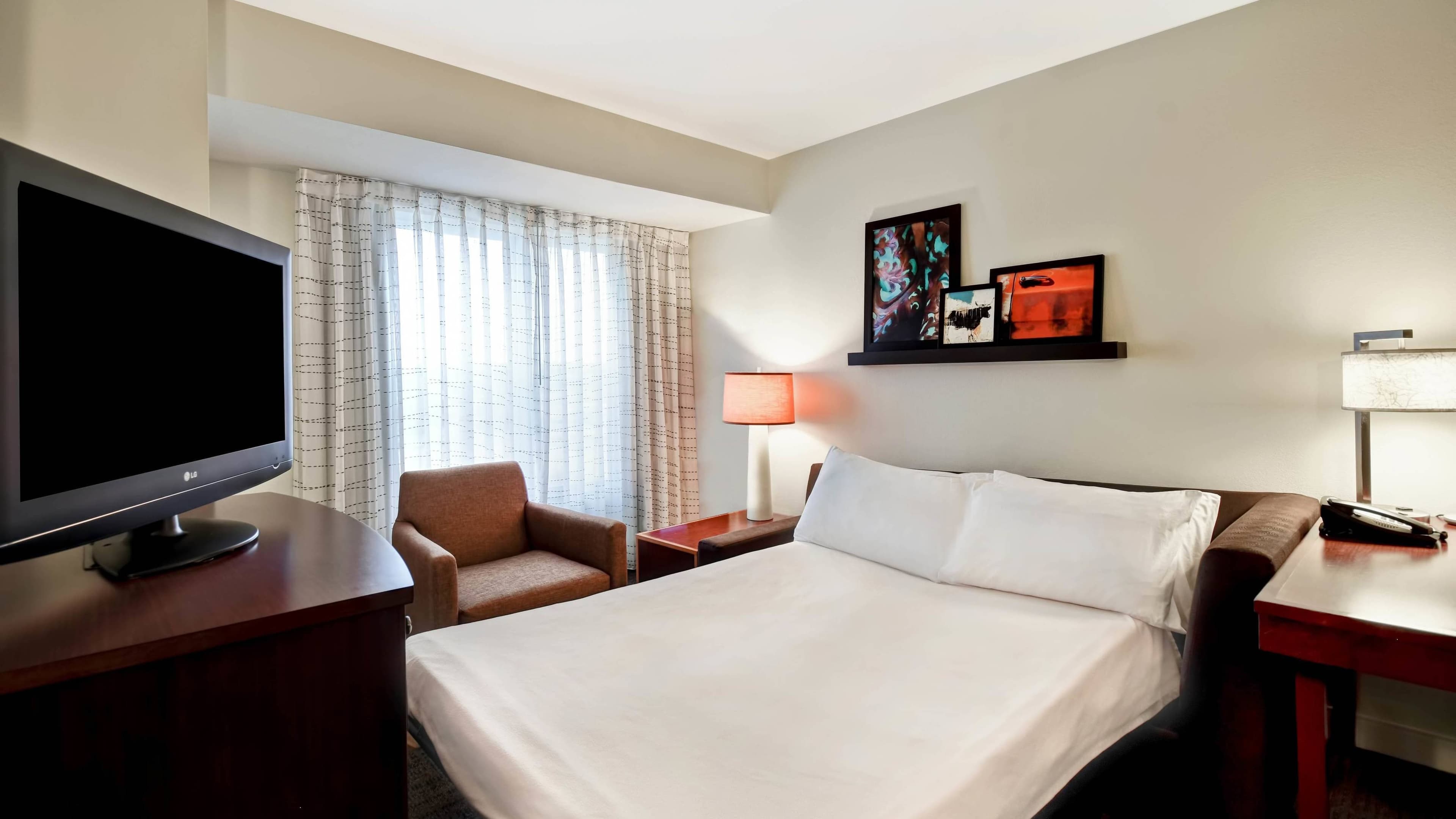 1 Bedroom Residential Suite - Image 2