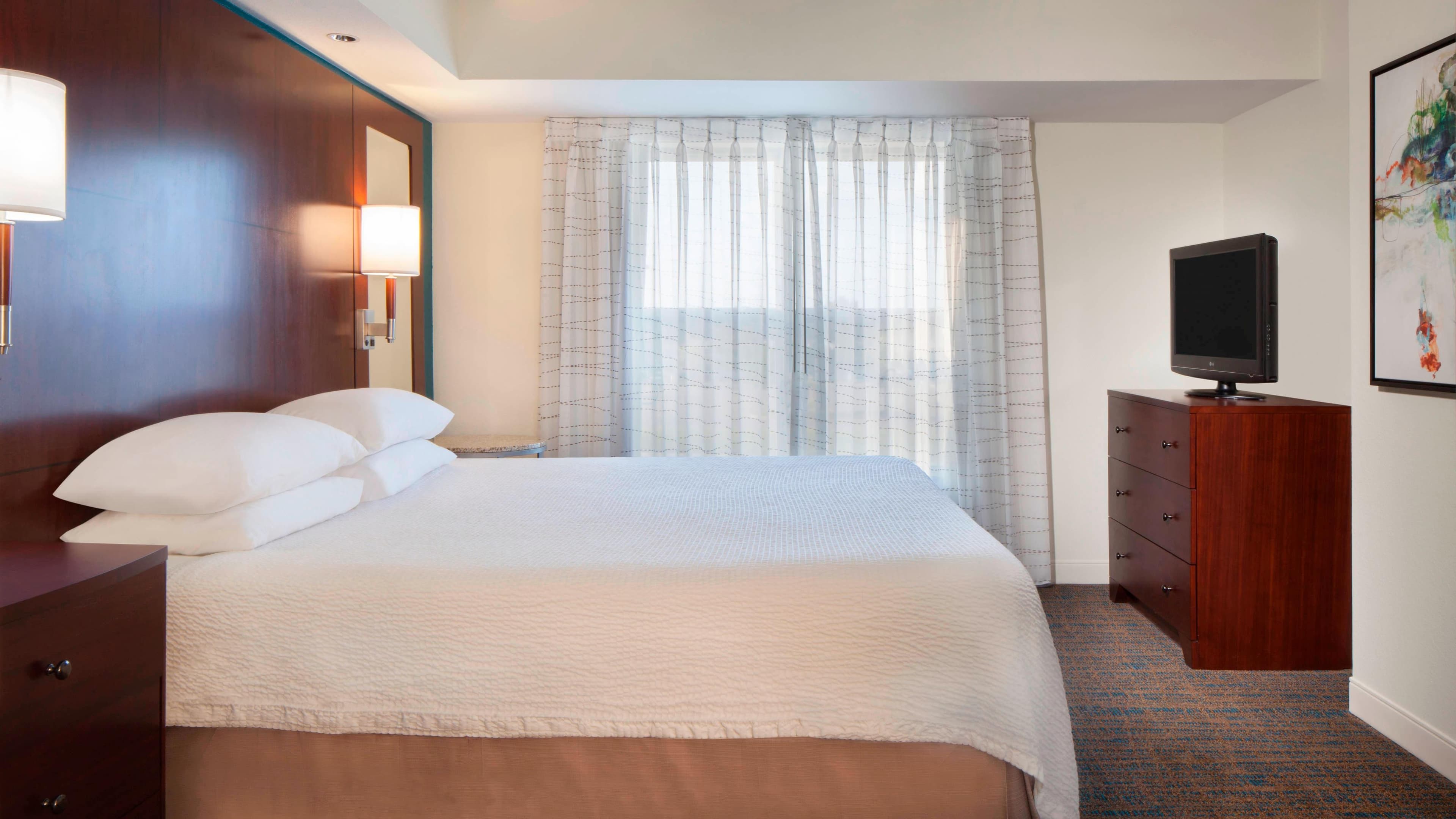 1 Bedroom Residential Suite - Image 5