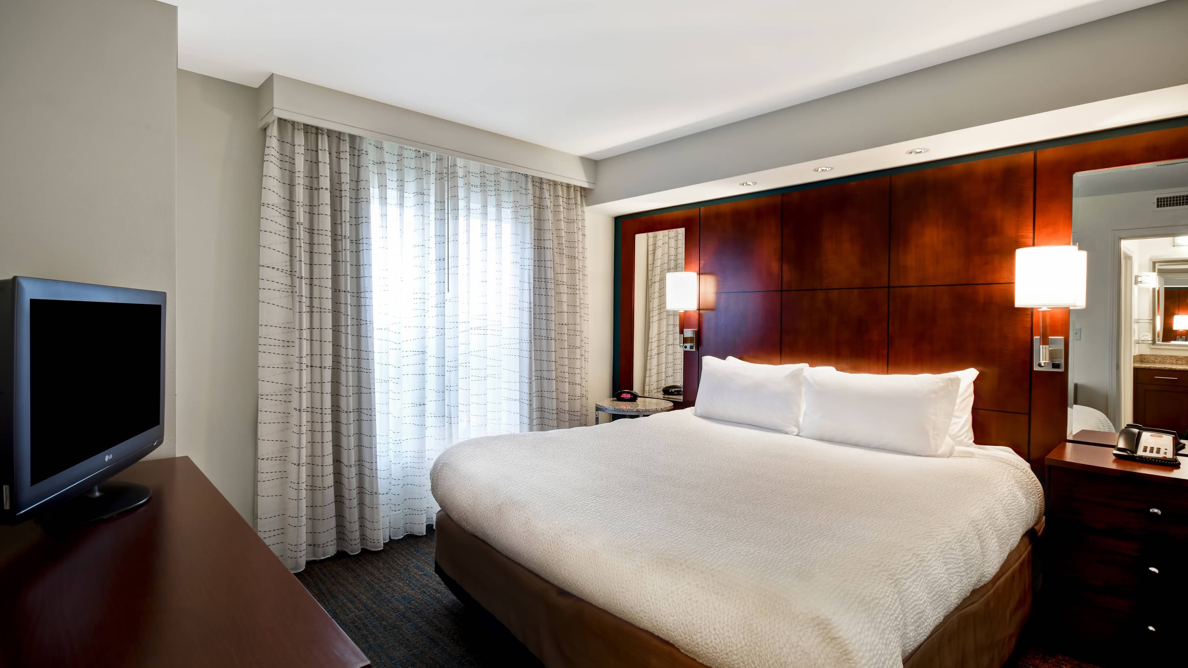 1 Bedroom Residential Suite - Image 1