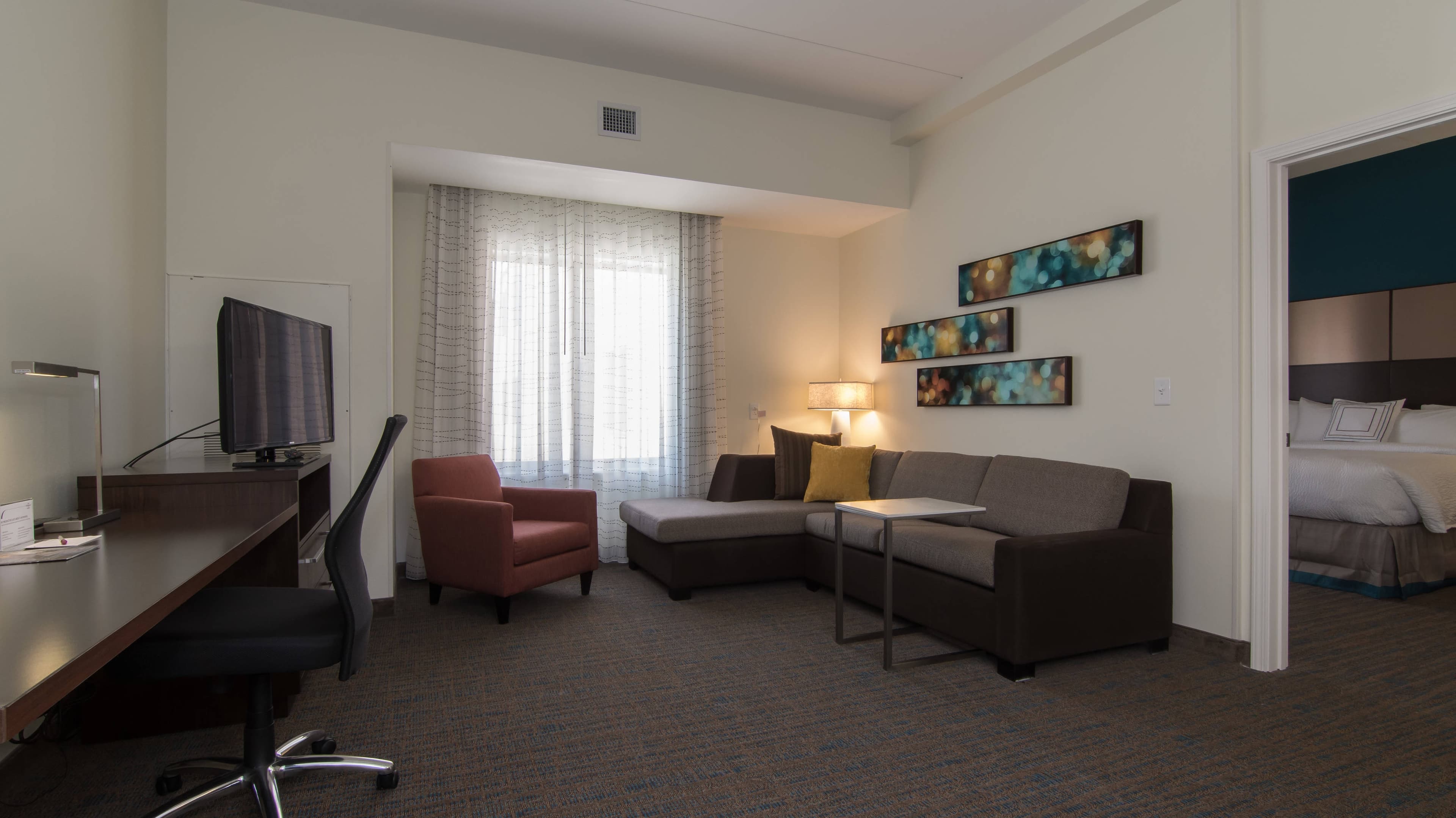 1 Bedroom Suite - Image 2