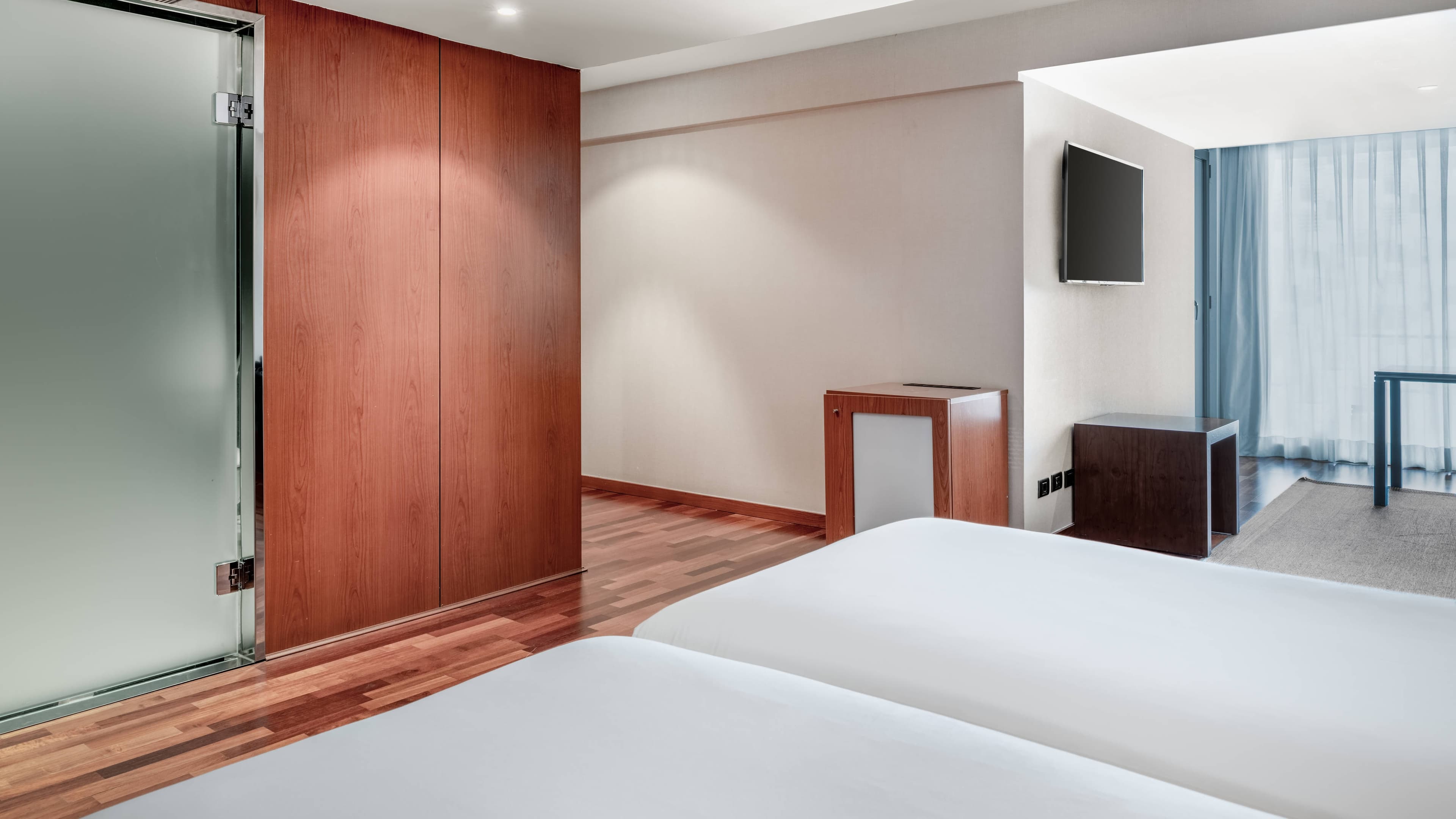 Standard Twin - Image 4