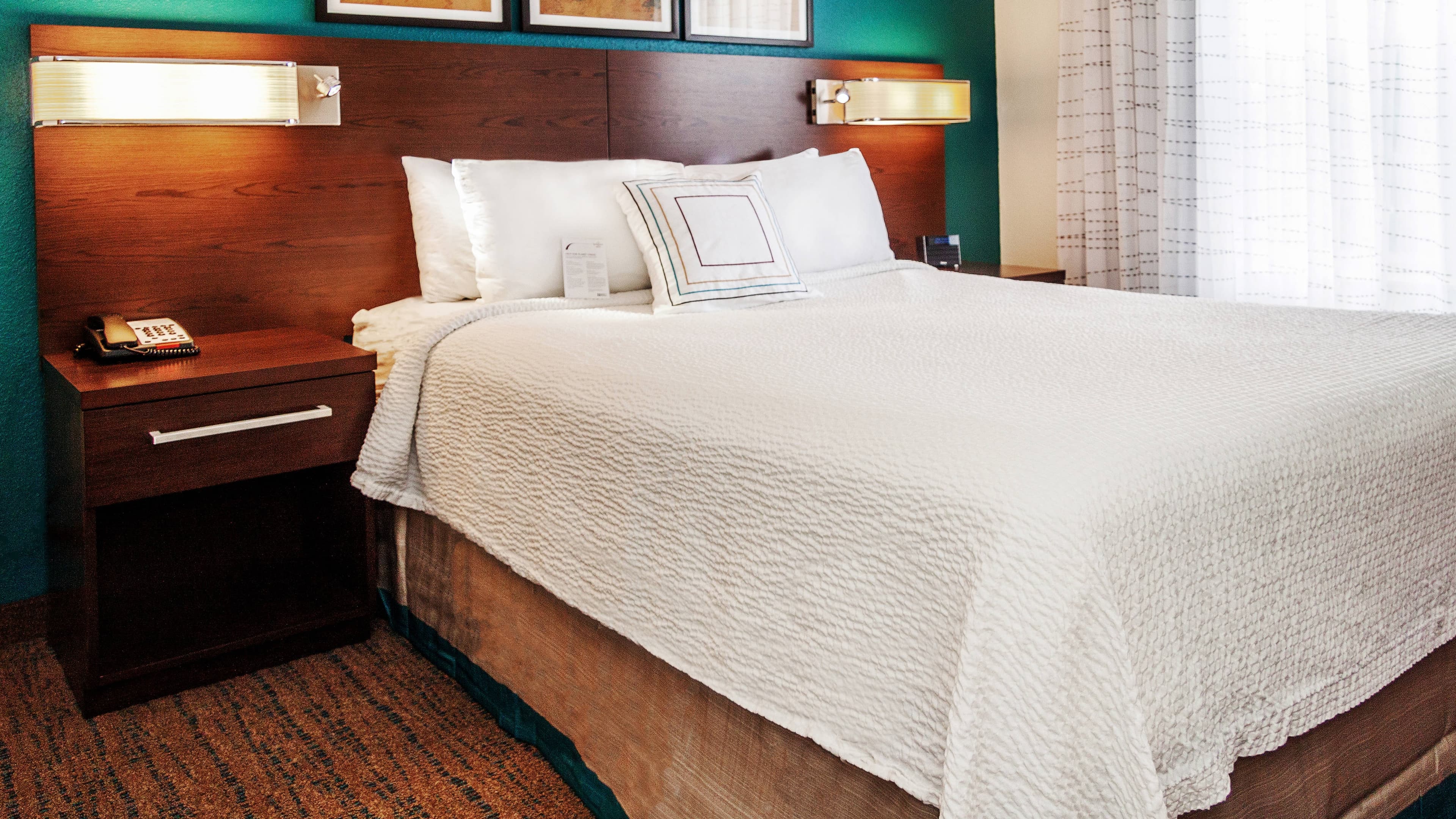 1 Bedroom Suite - Image 2