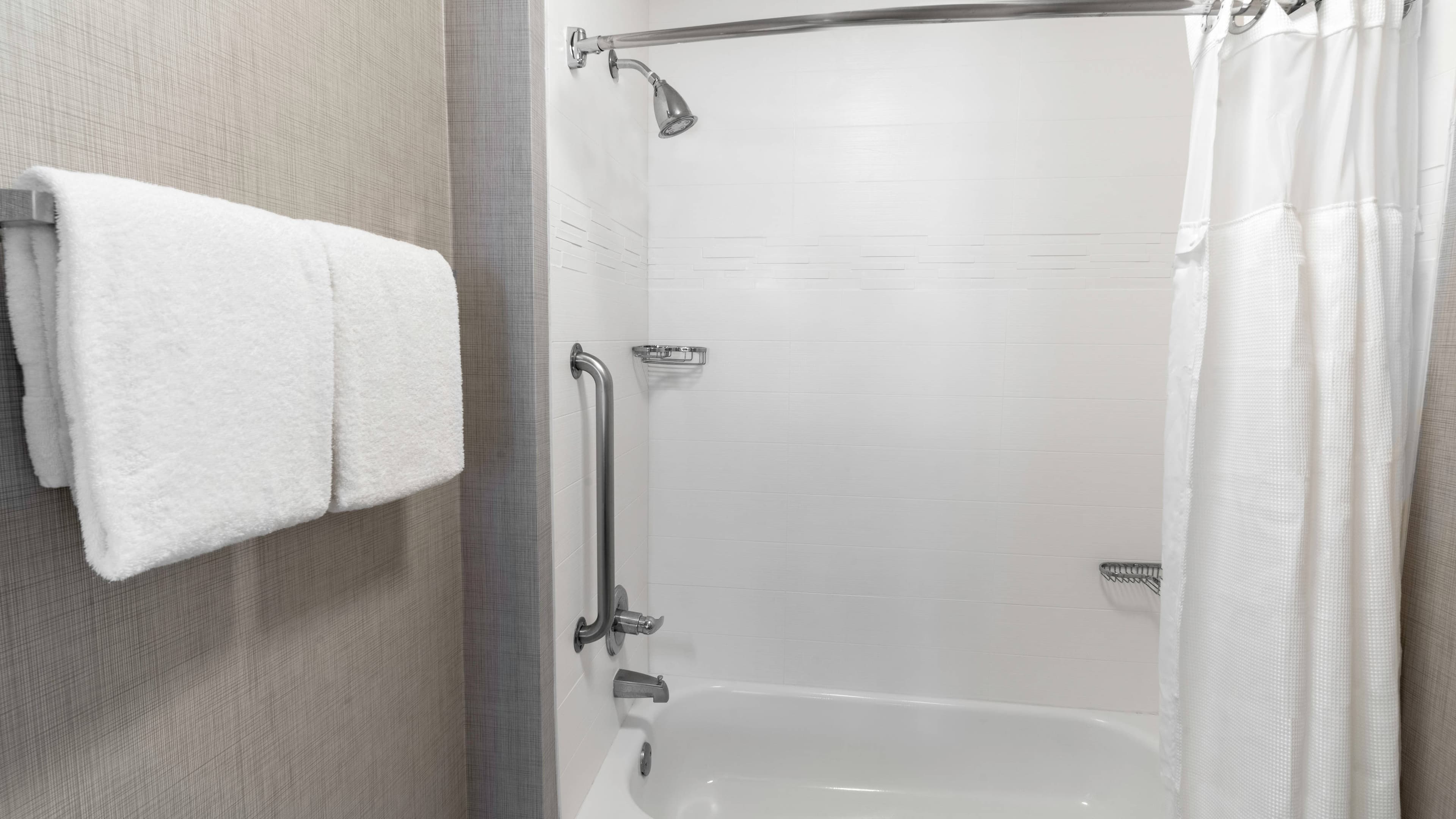 1 Bedroom Suite - Image 5