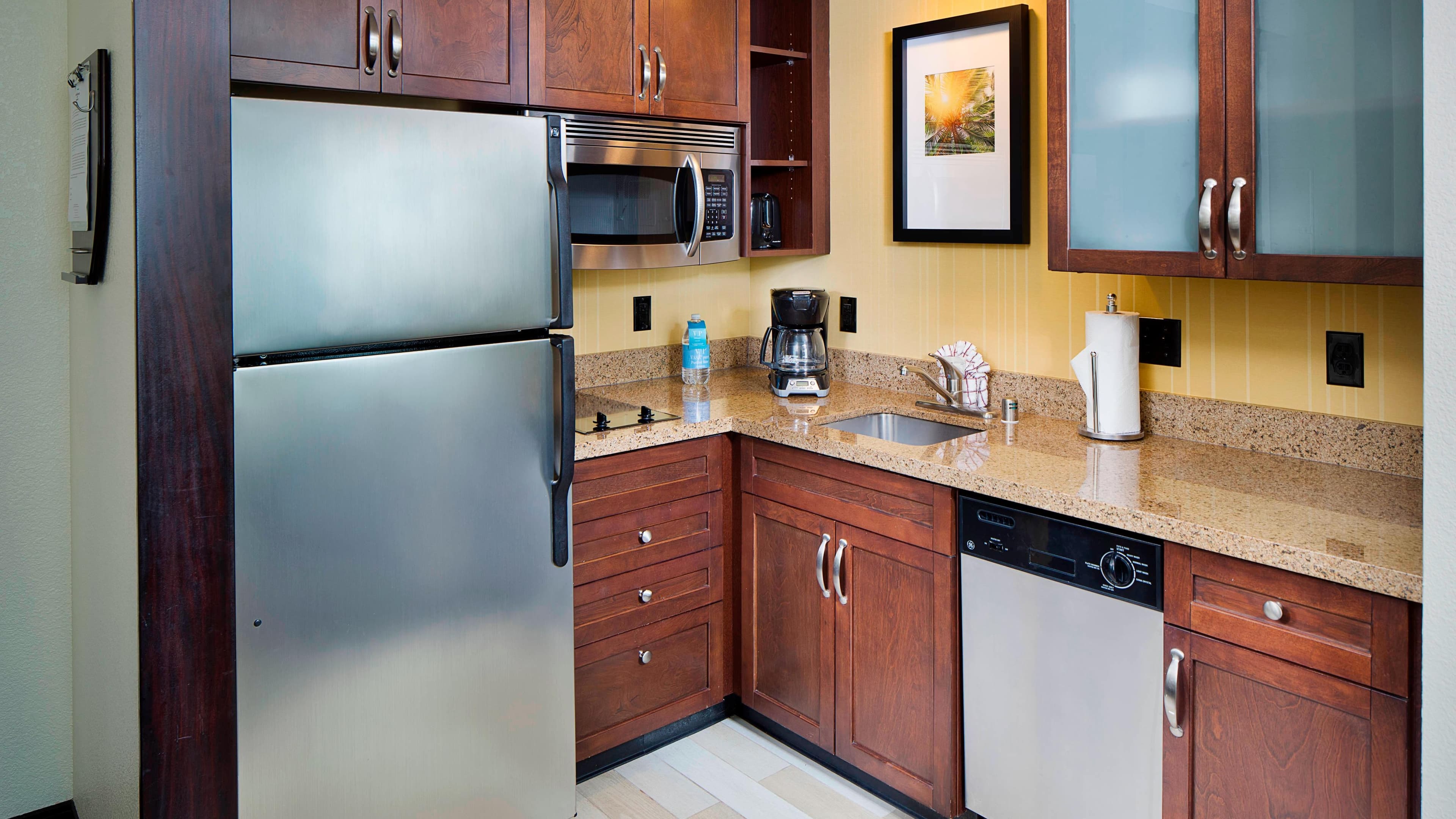 Queen Studio - Image 2