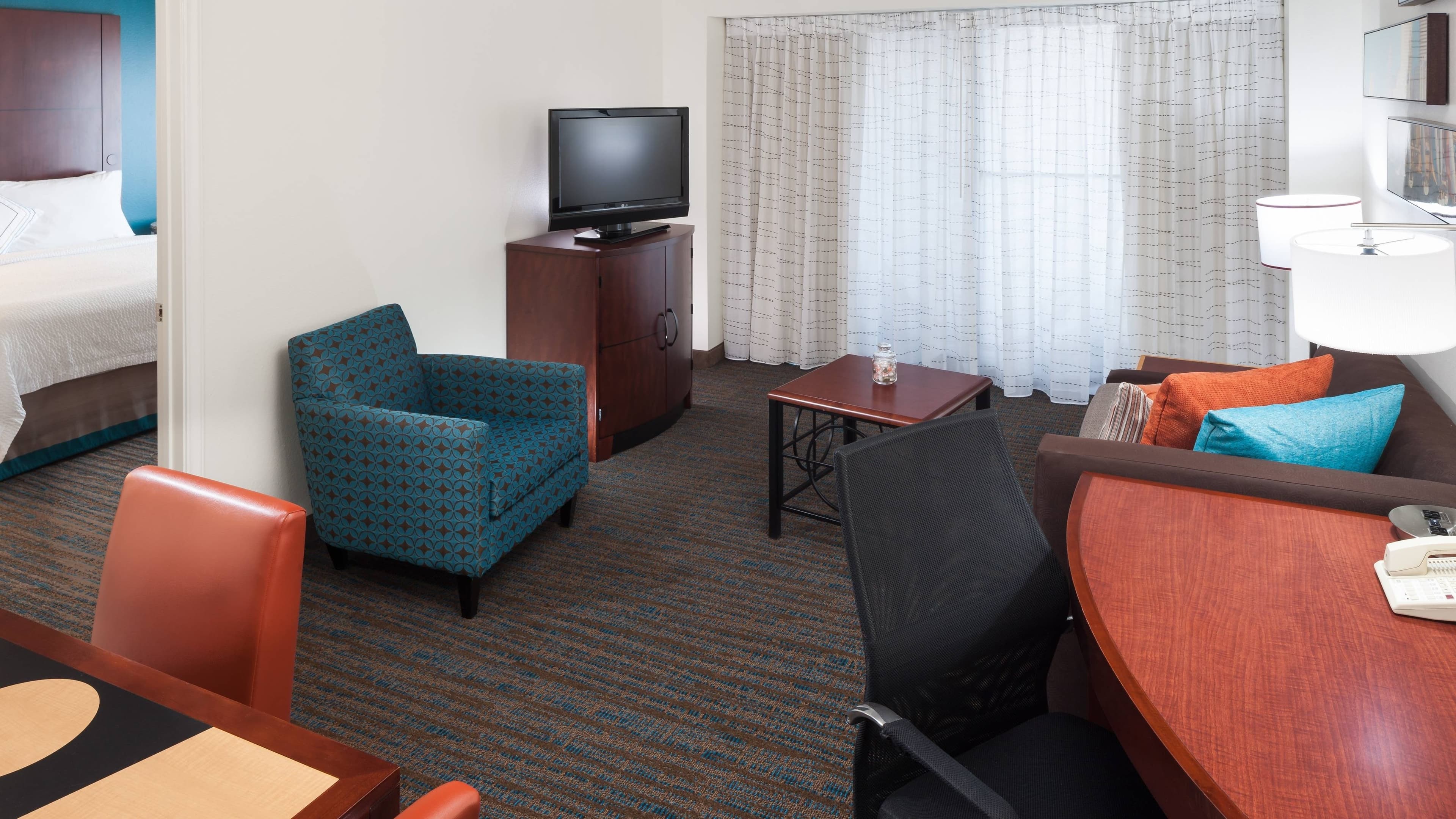 1 Bedroom Suite - Image 1