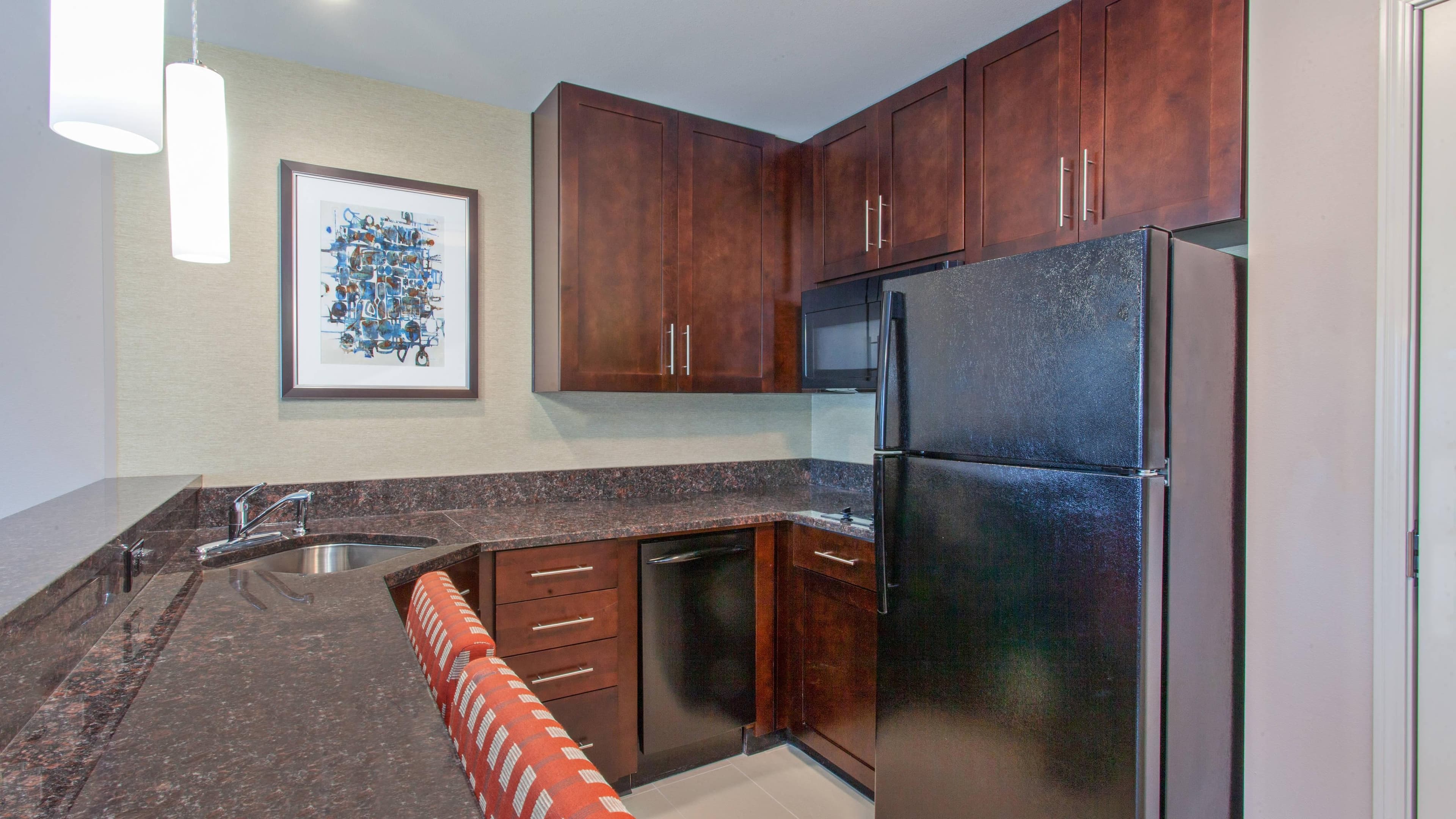 King Studio Suite - Image 4