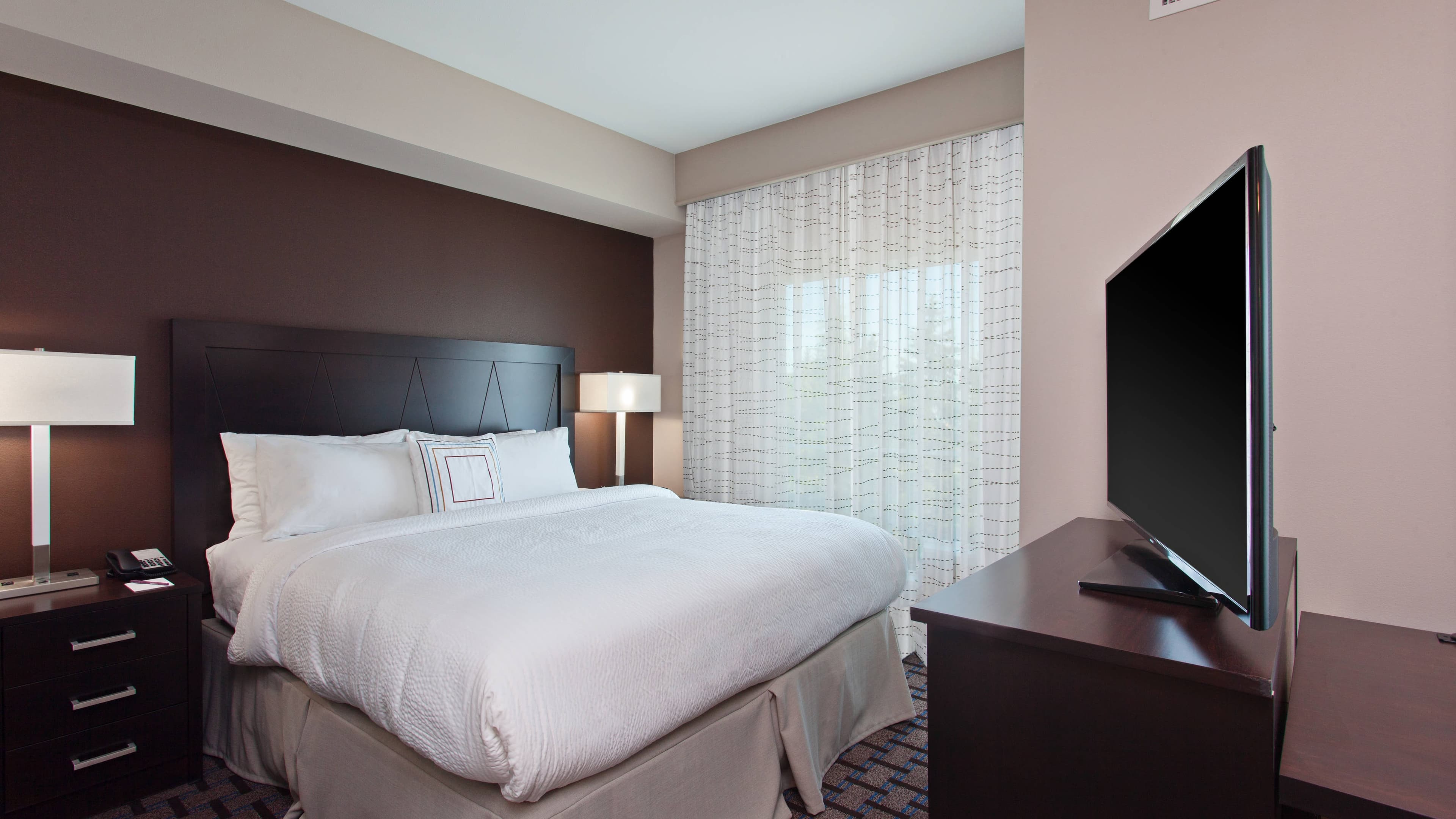 King Studio Suite - Image 2