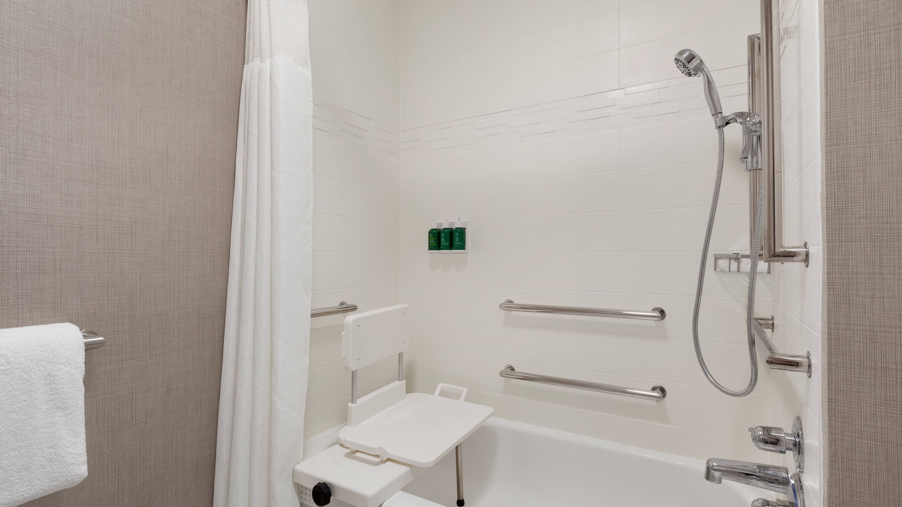 1 Bedroom Suite - Image 8