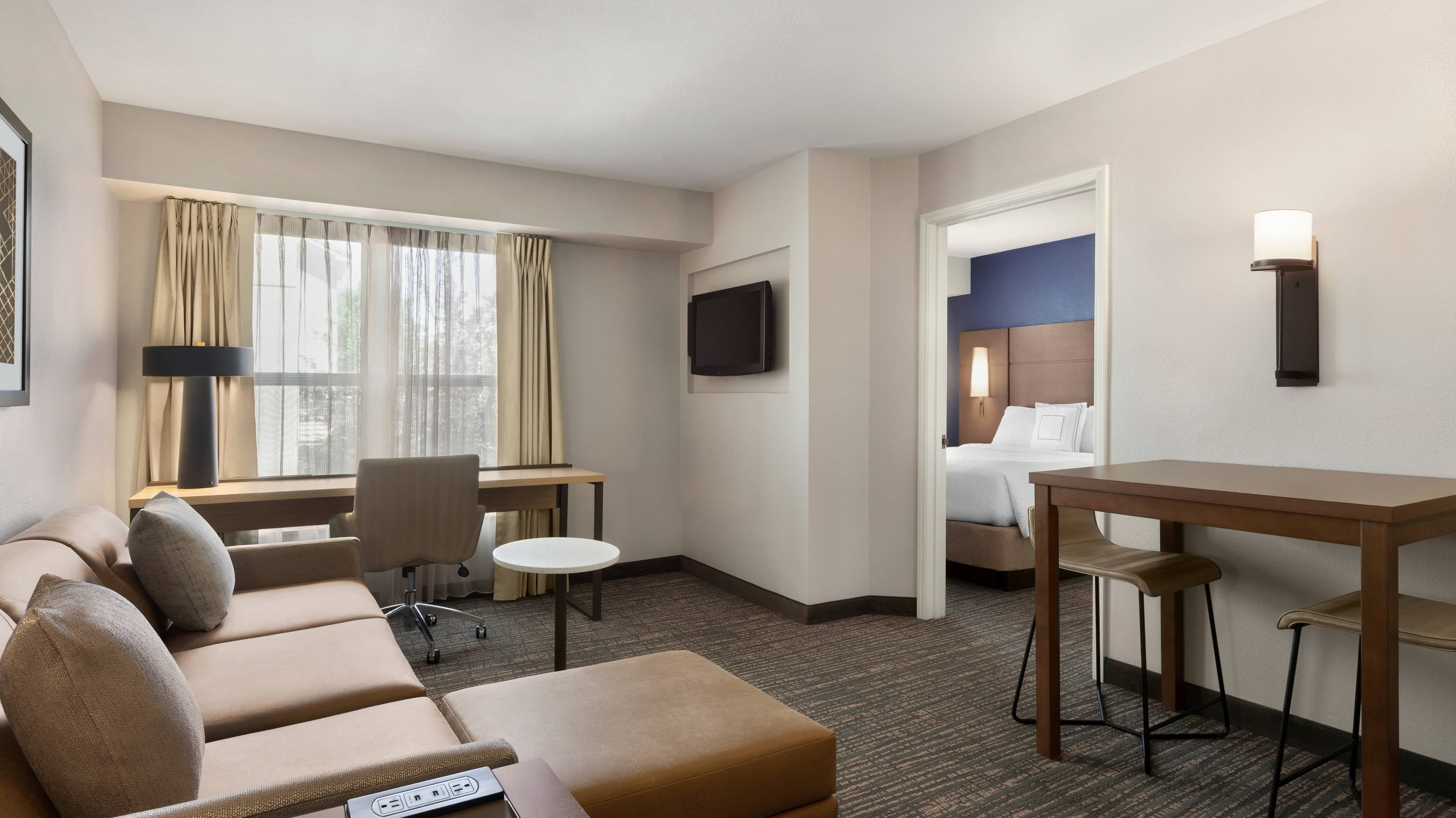 1 Bedroom Suite - Image 1