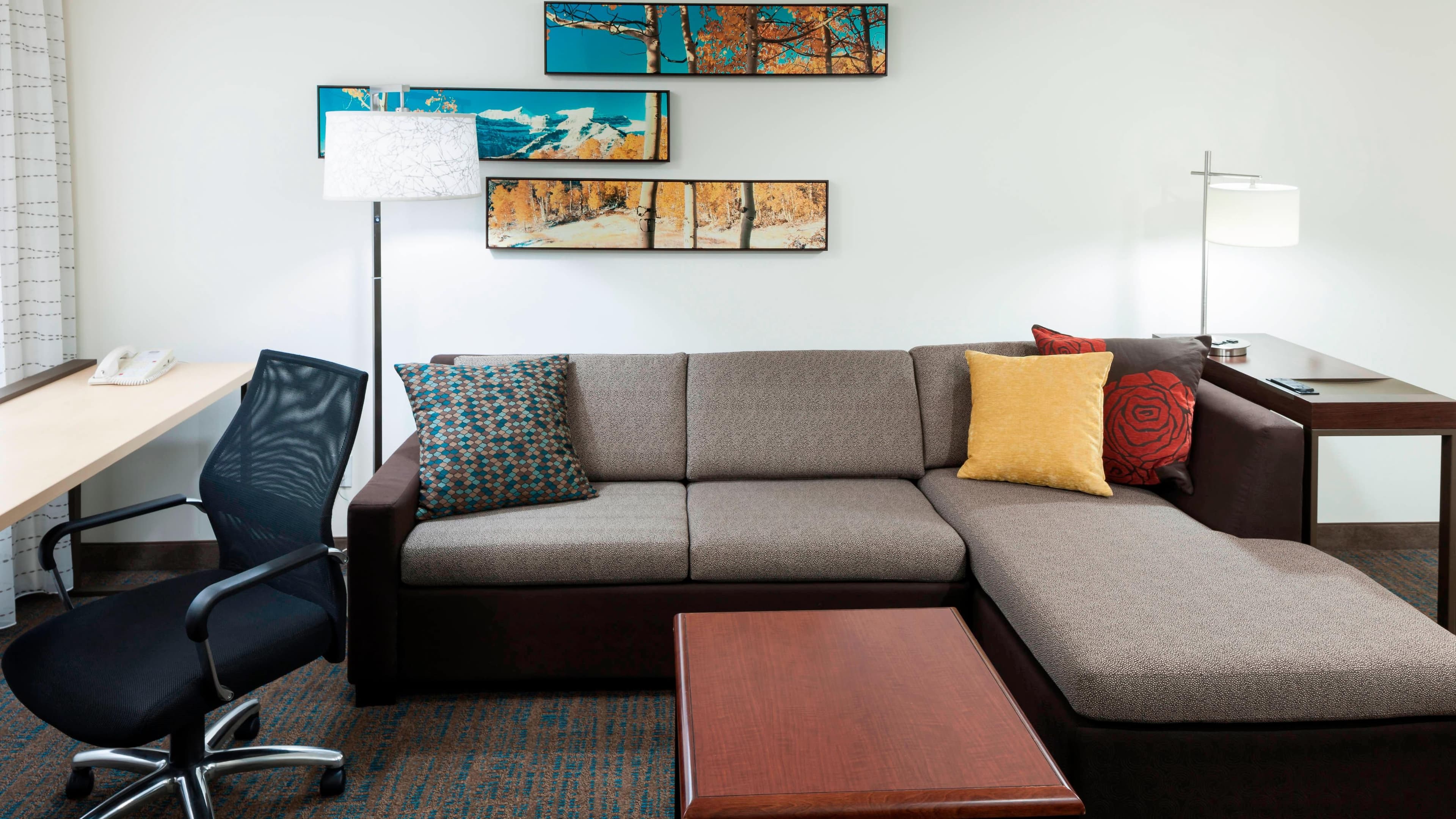 1 Bedroom Junior Suite - Image 2