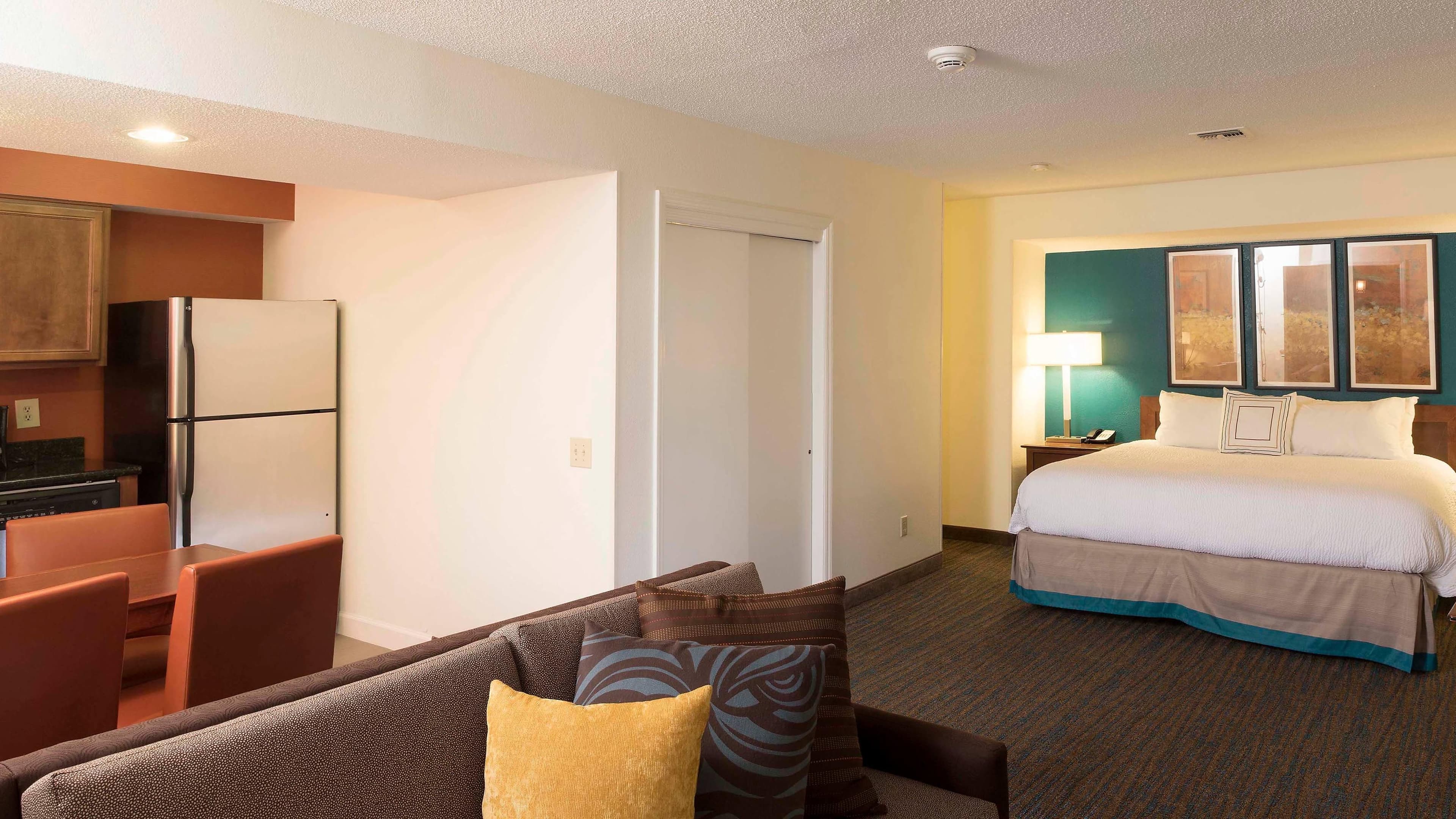 King Studio Suite - Image 1