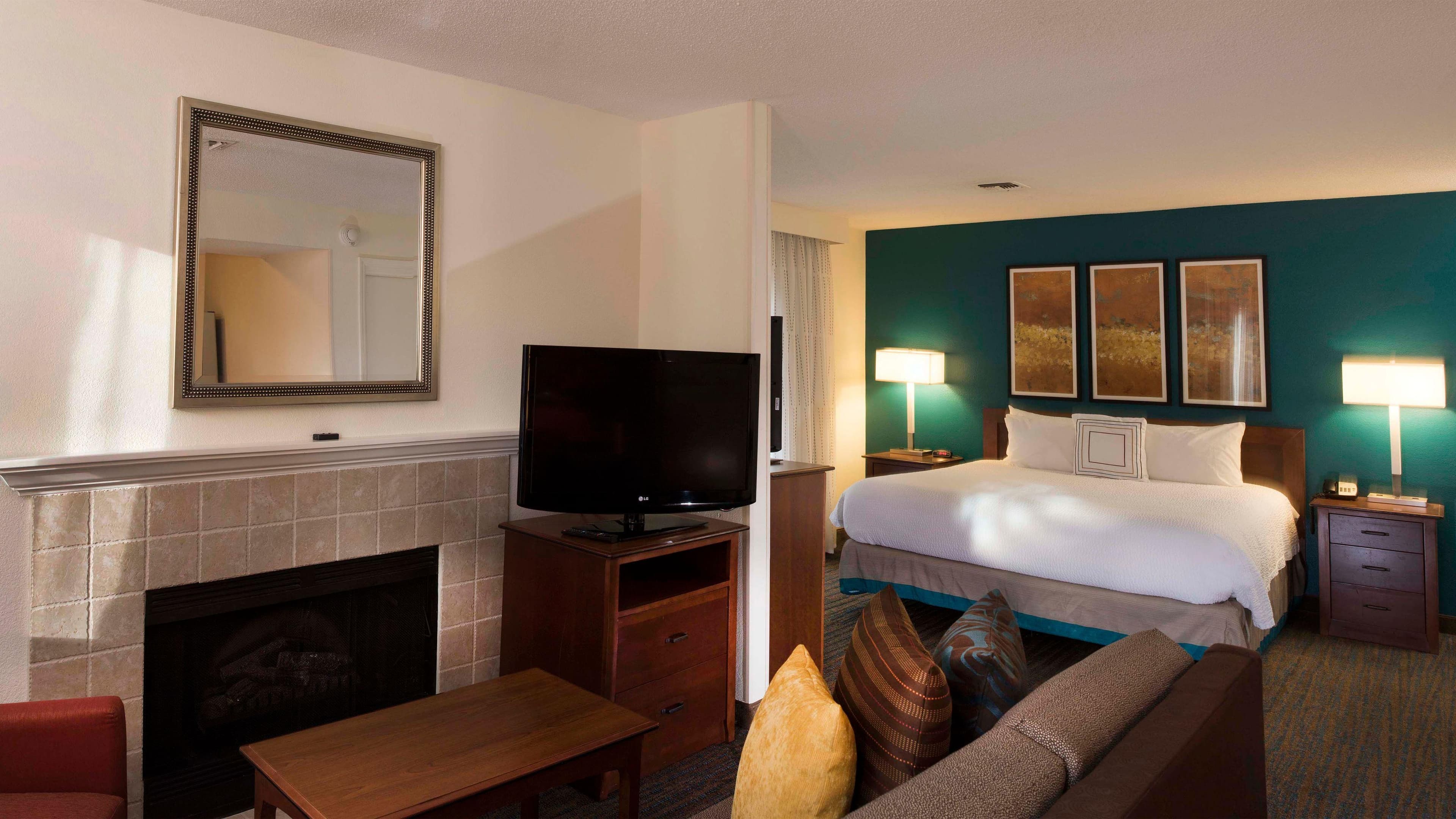 King Studio Suite - Image 2