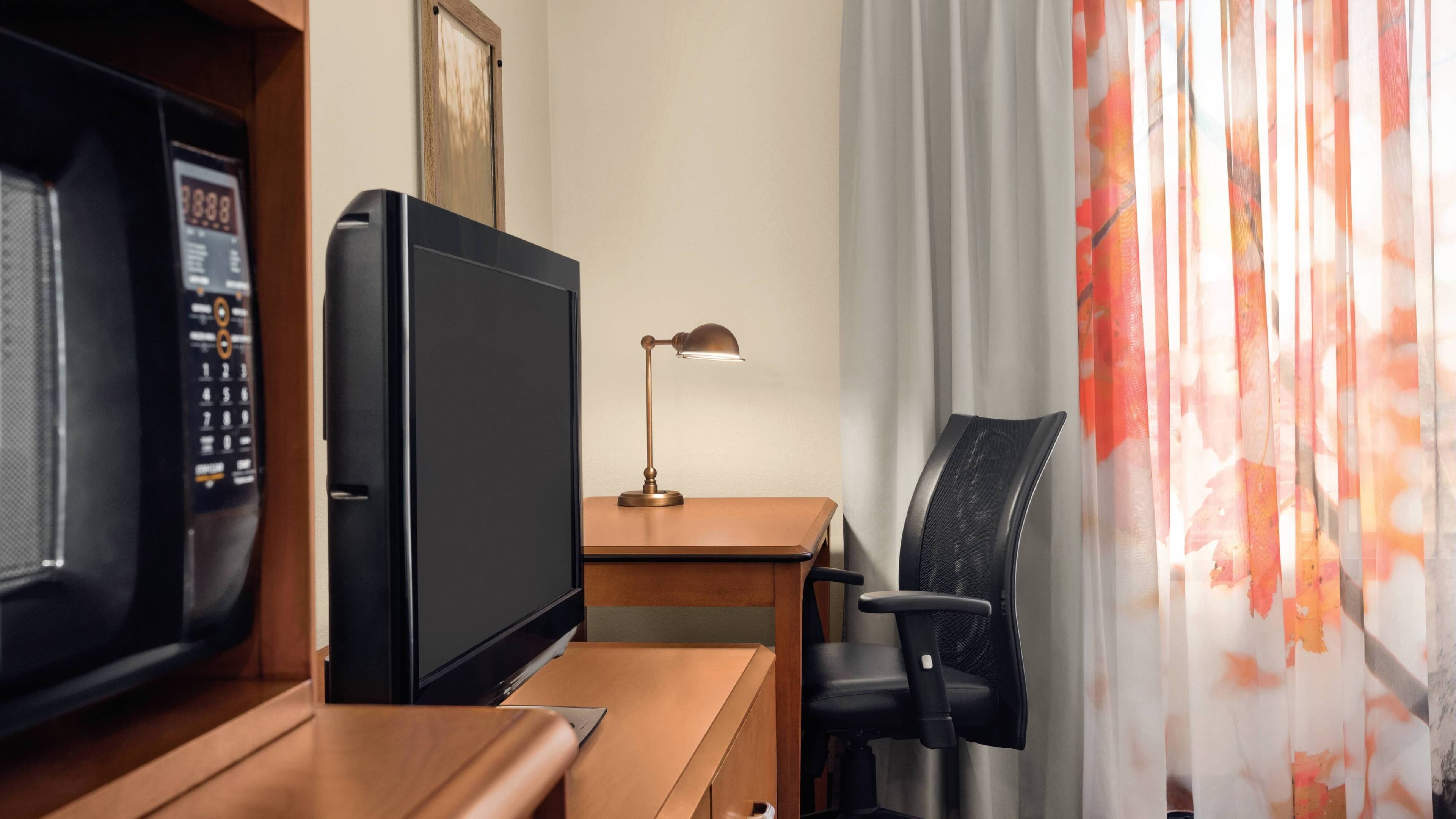 1 Bedroom Executive Suite - Image 1