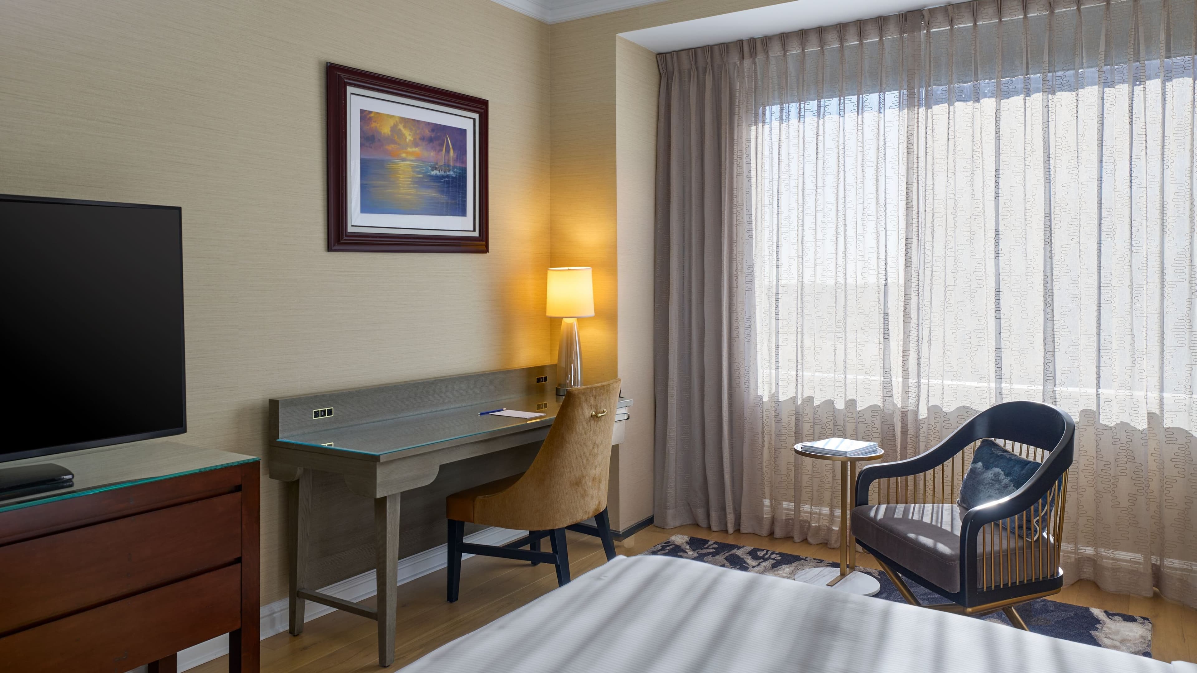 Portrait Queen - Image 4