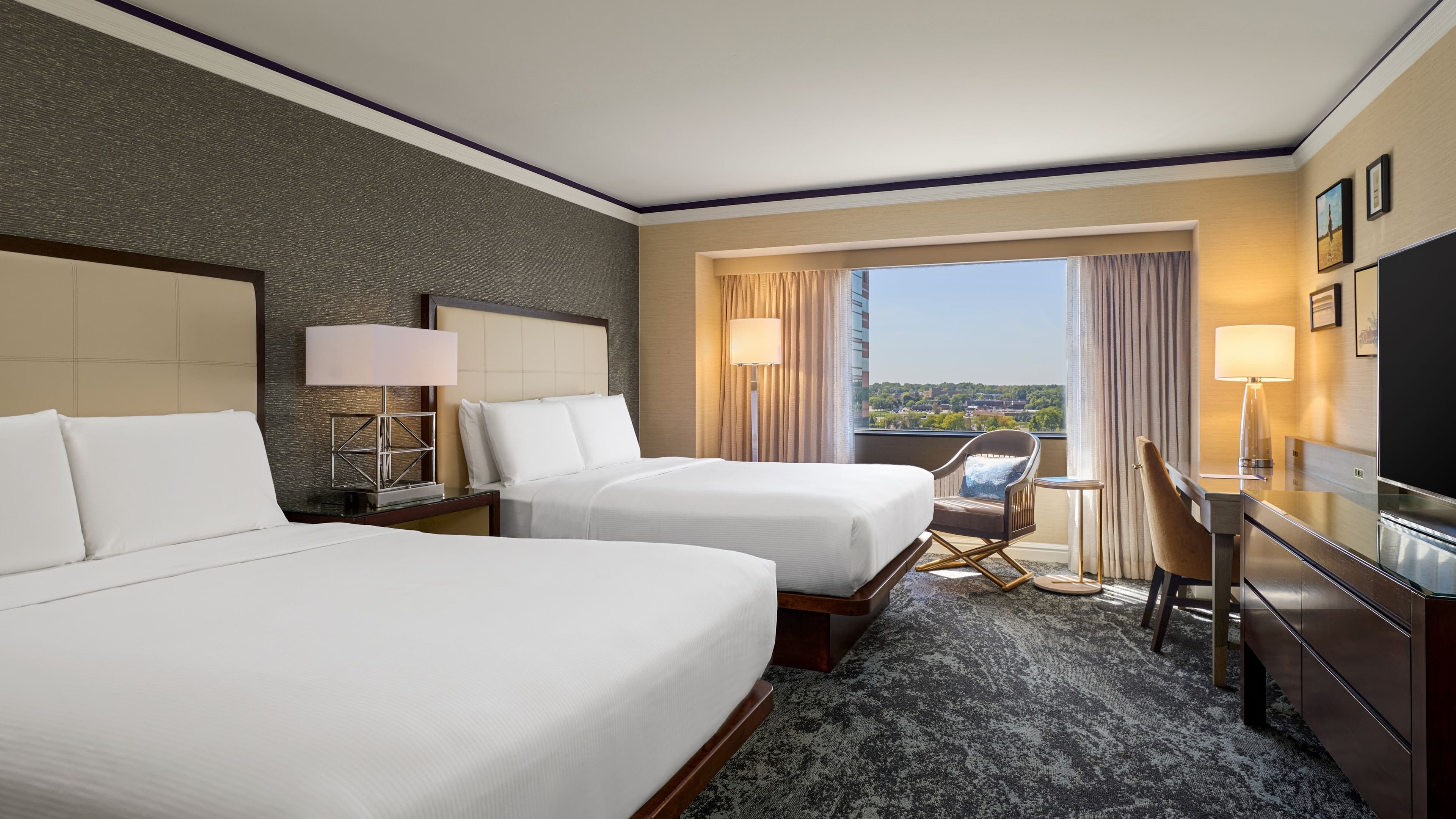 Portrait Queen - Image 1