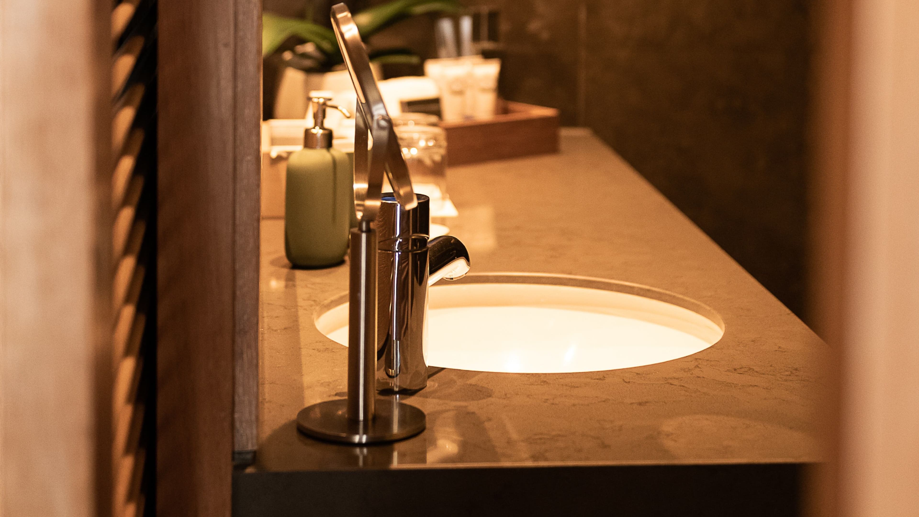 Tropical Retreat Dbl Bed - Image 18